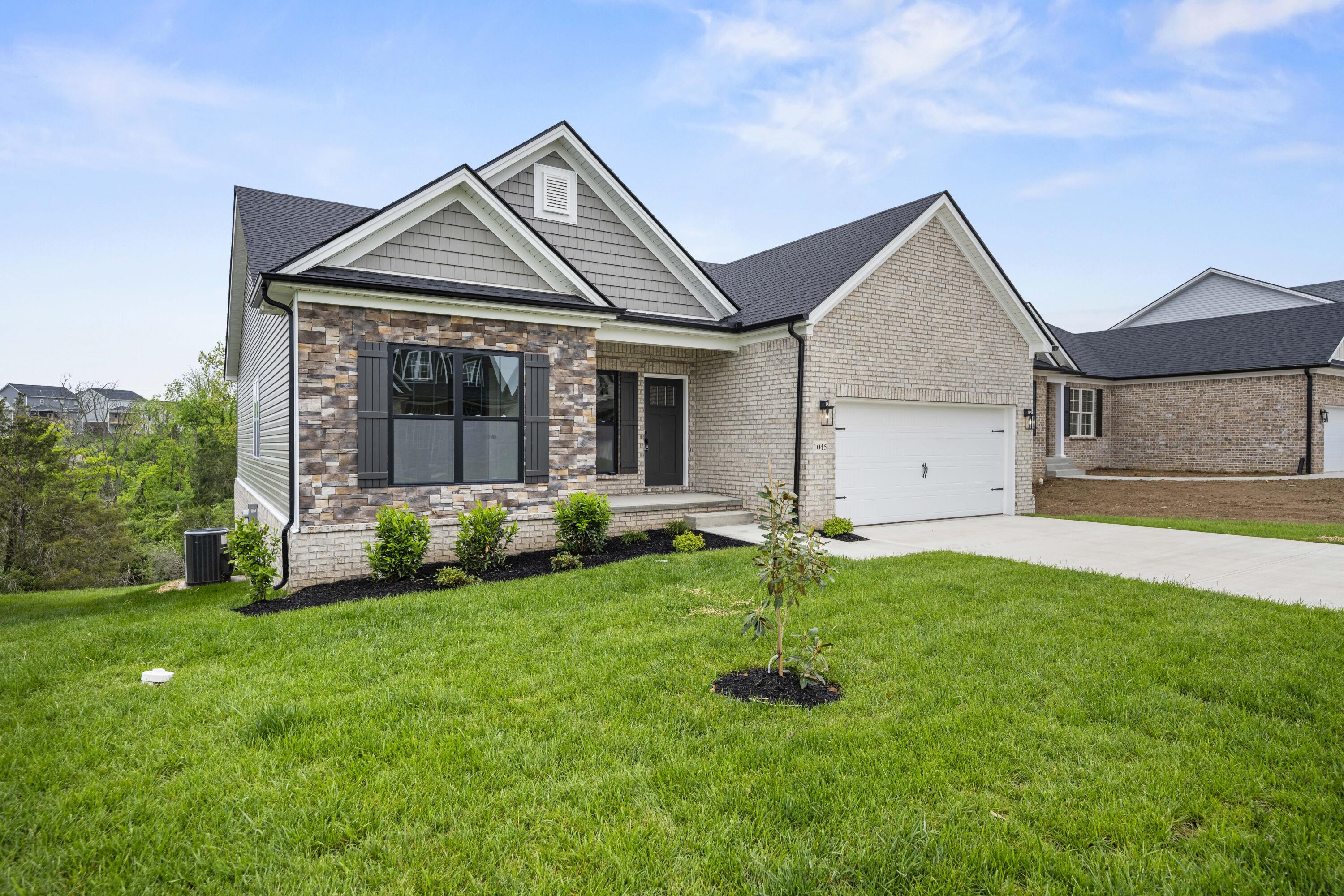 Richmond, Kentucky 40475, United States, 4 Bedrooms Bedrooms, ,3 BathroomsBathrooms,Residential,Active,51001