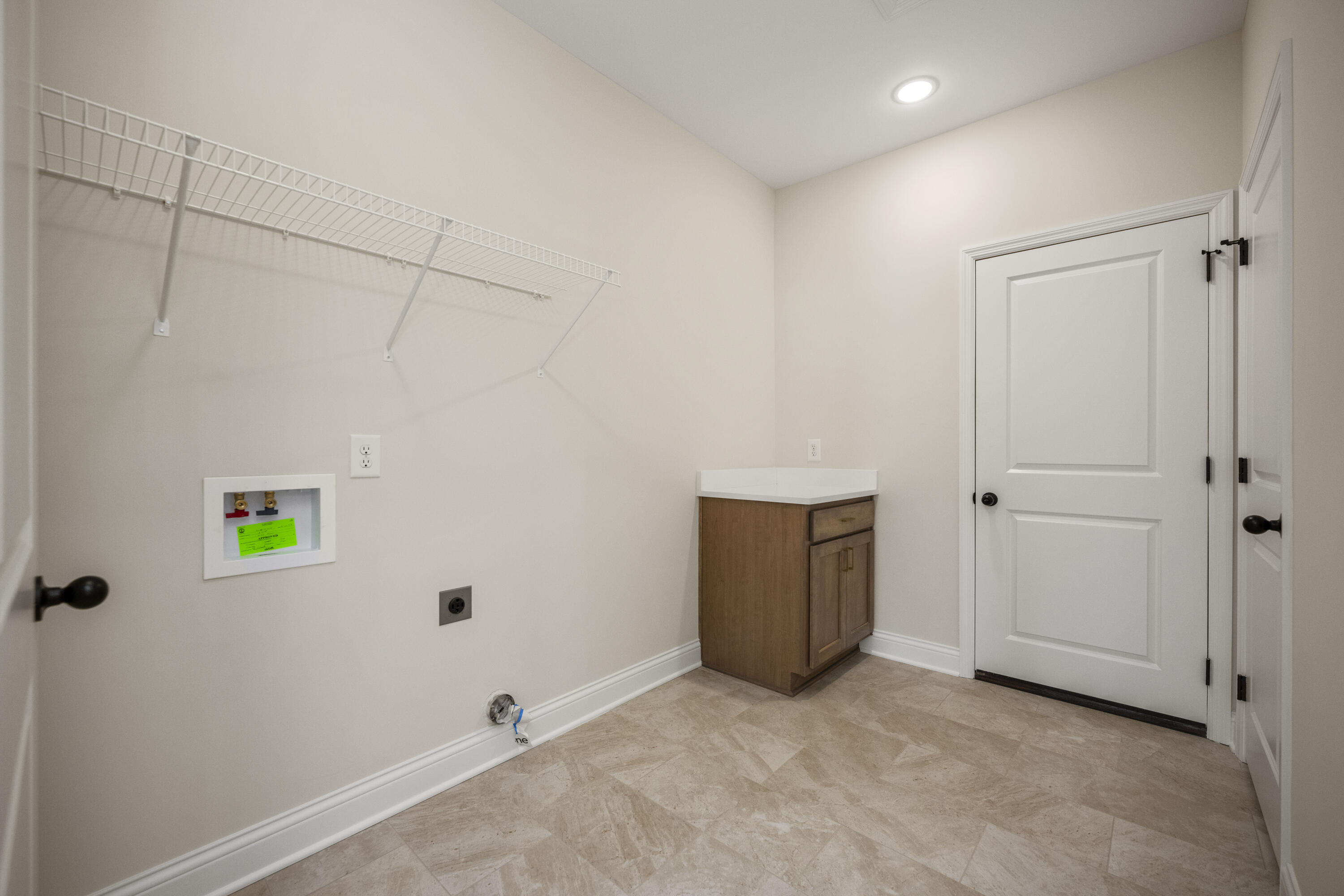 Richmond, Kentucky 40475, United States, 4 Bedrooms Bedrooms, ,3 BathroomsBathrooms,Residential,Active,51001