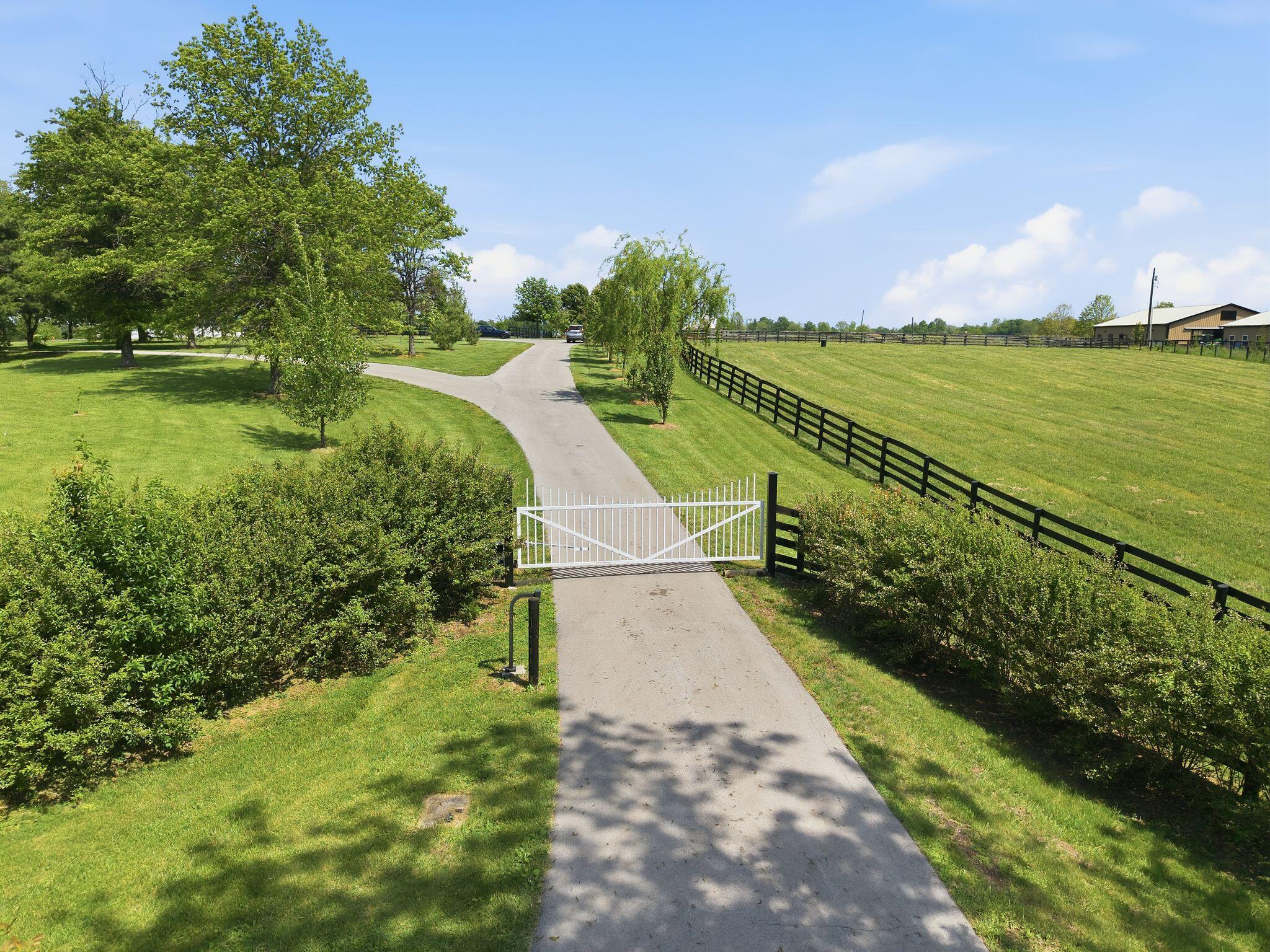 6166 Greenwich Pike
