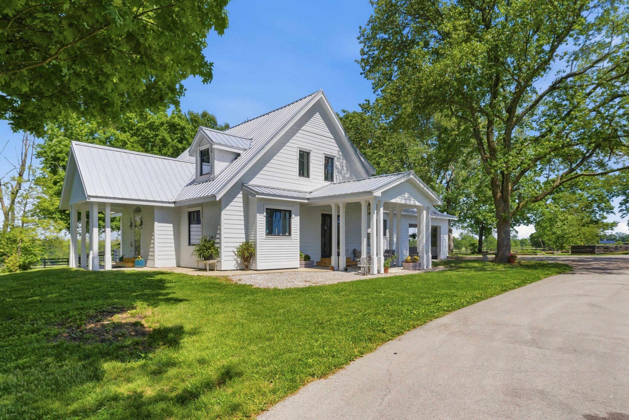 6166 Greenwich Pike