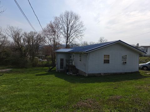 Property photo of 102 Redwood Road A & B, Middlesboro, KY 40965