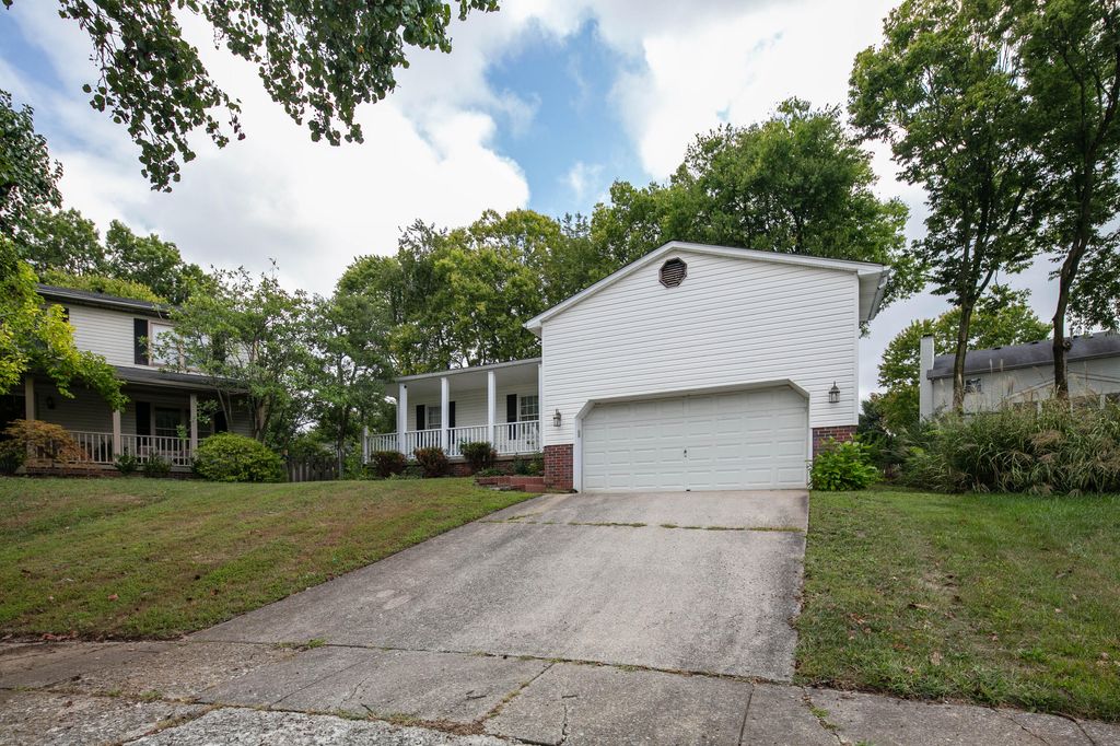 Photo of 441 Marblerock Way, Lexington, KY 40503 (MLS # 25505109)