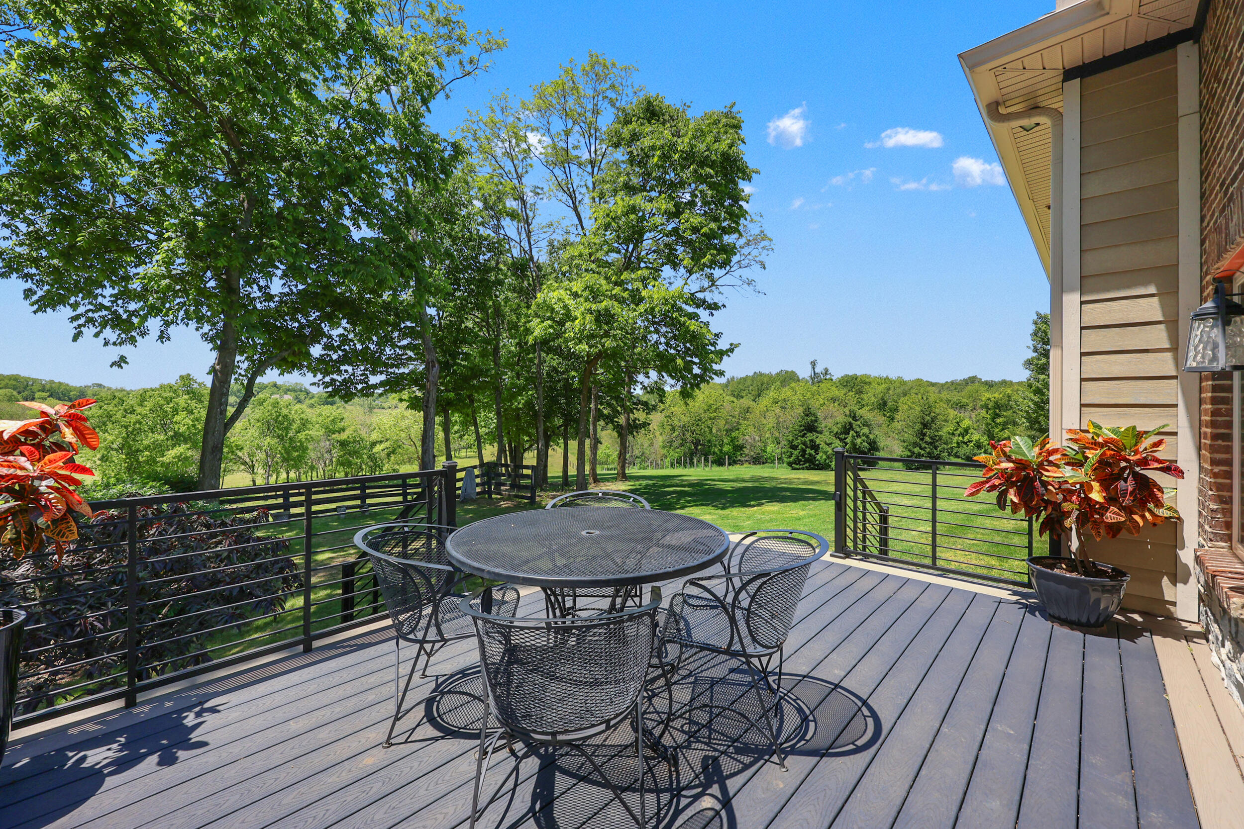 621 S Cleveland Rd, Lexington, KY, 40515, USA, 5 Bedrooms Bedrooms, ,5 BathroomsBathrooms,Residential,Pending,621 S Cleveland Rd,26010946
