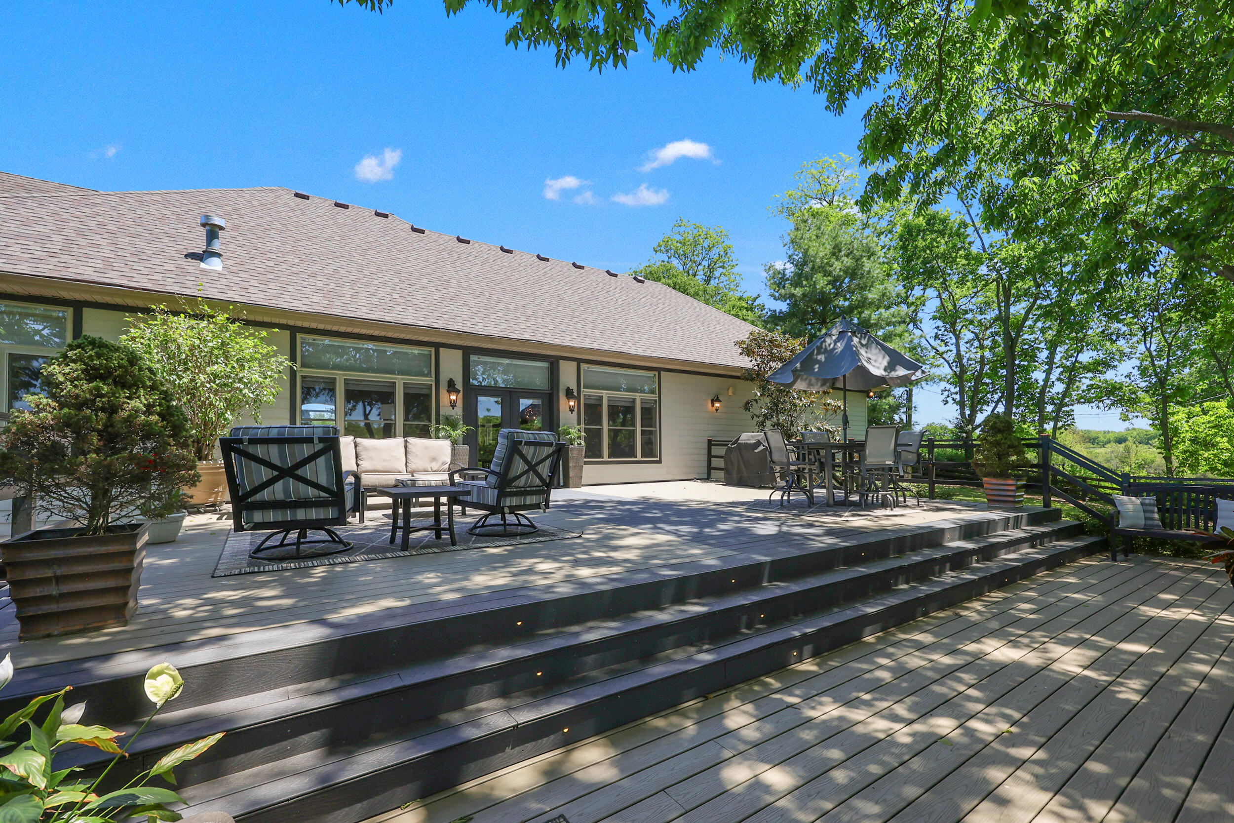 621 S Cleveland Rd, Lexington, KY, 40515, USA, 5 Bedrooms Bedrooms, ,5 BathroomsBathrooms,Residential,Pending,621 S Cleveland Rd,26010946