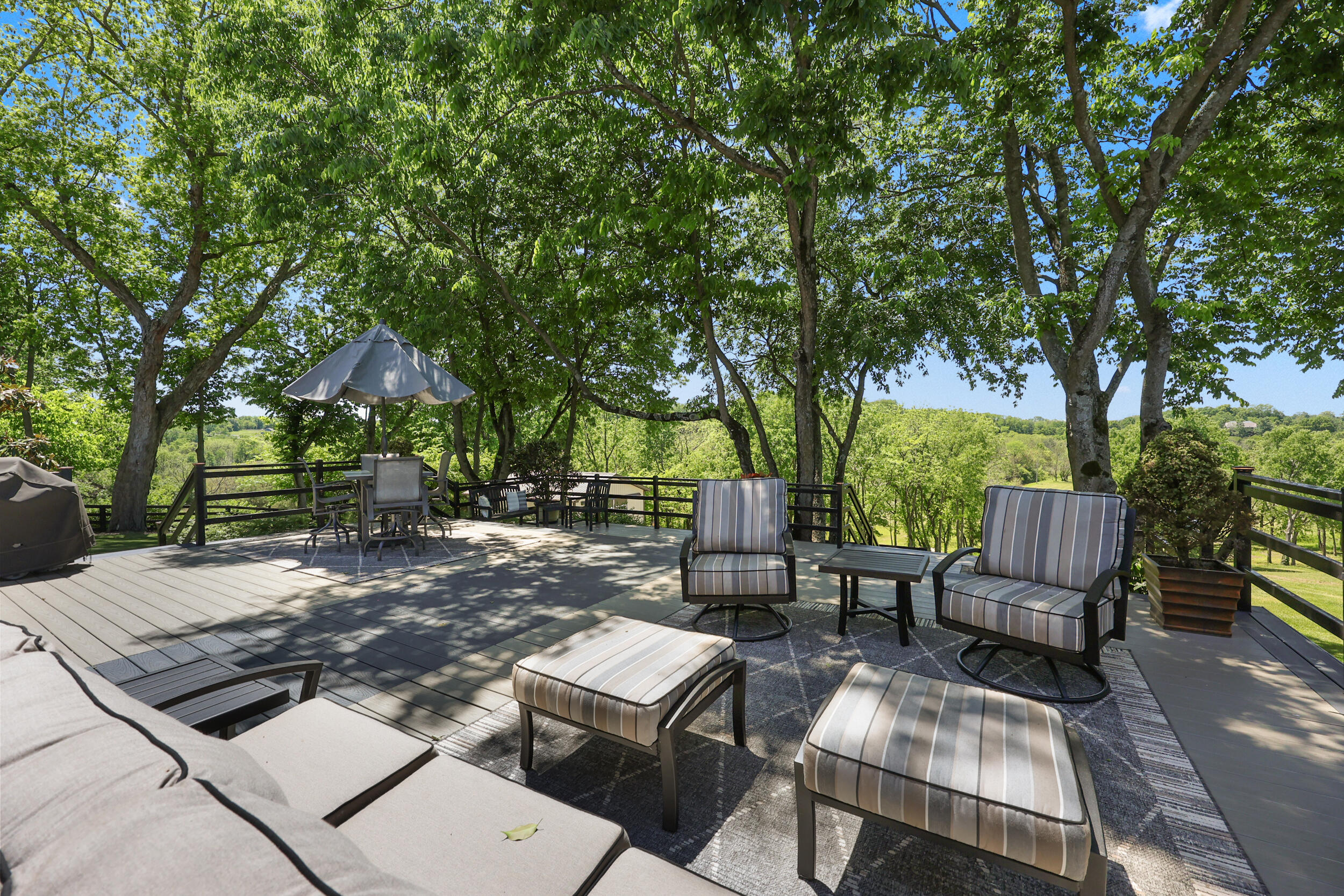 621 S Cleveland Rd, Lexington, KY, 40515, USA, 5 Bedrooms Bedrooms, ,5 BathroomsBathrooms,Residential,Pending,621 S Cleveland Rd,26010946