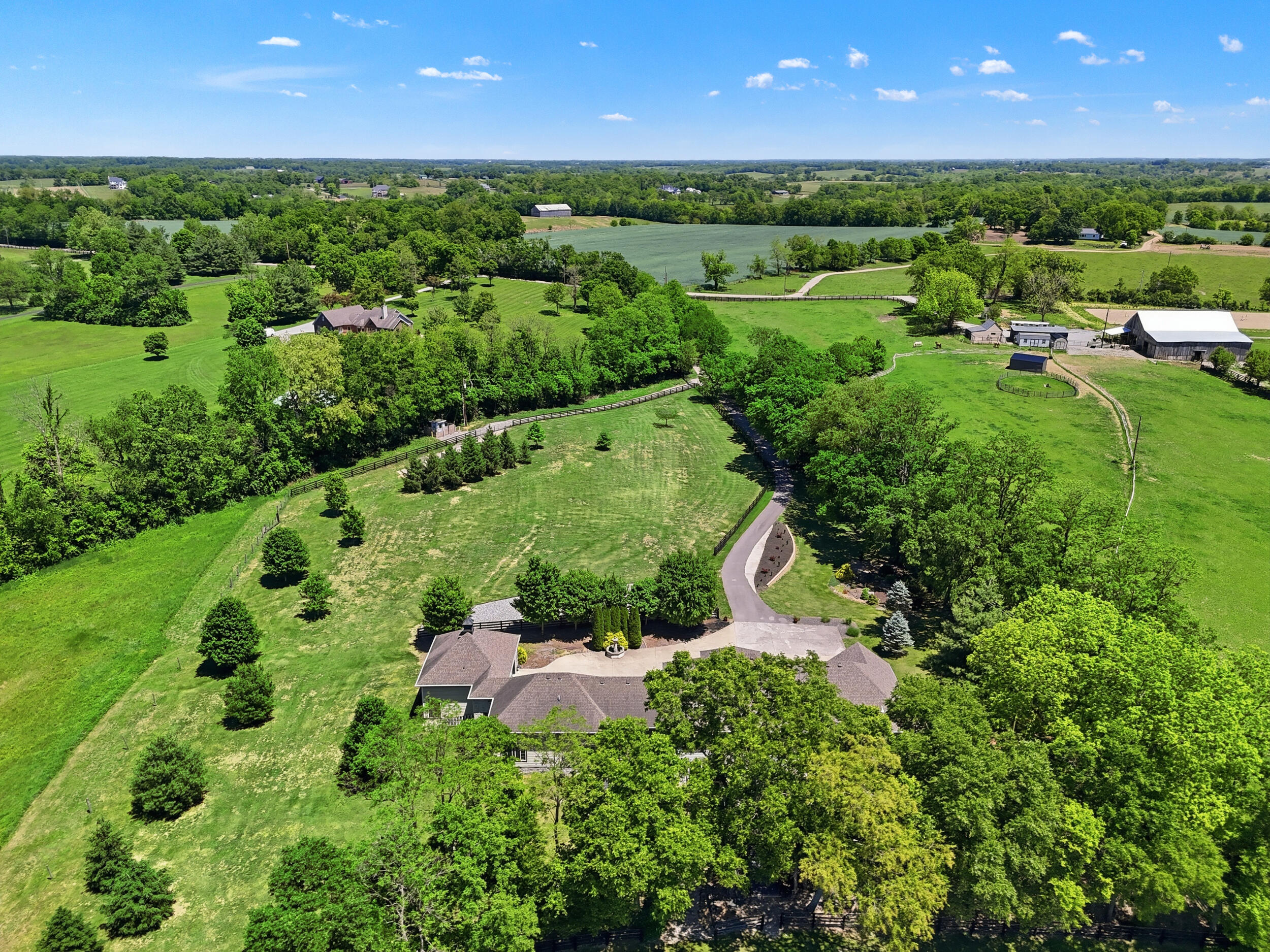 621 S Cleveland Rd, Lexington, KY, 40515, USA, 5 Bedrooms Bedrooms, ,5 BathroomsBathrooms,Residential,Pending,621 S Cleveland Rd,26010946