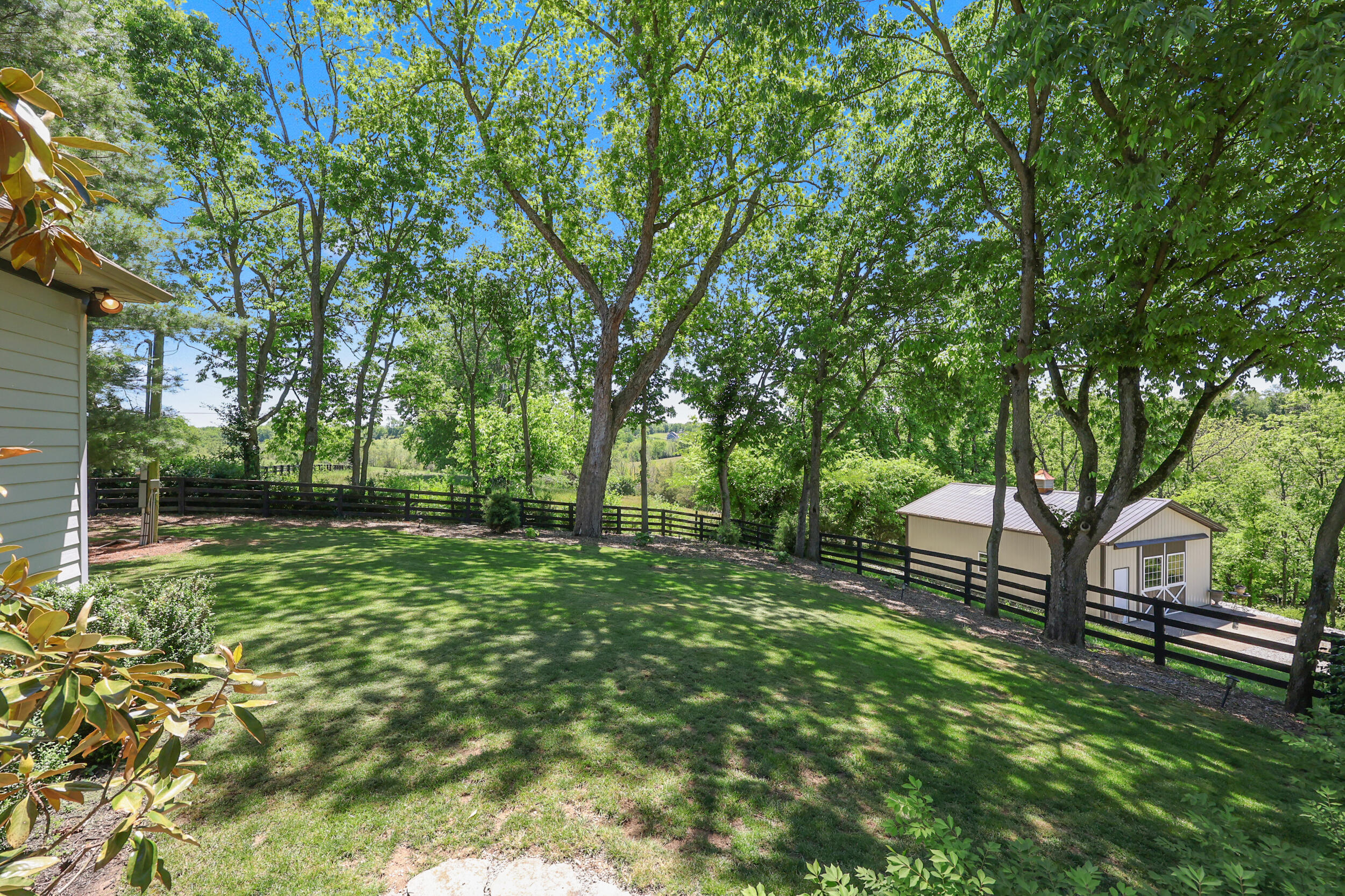 621 S Cleveland Rd, Lexington, KY, 40515, USA, 5 Bedrooms Bedrooms, ,5 BathroomsBathrooms,Residential,Pending,621 S Cleveland Rd,26010946