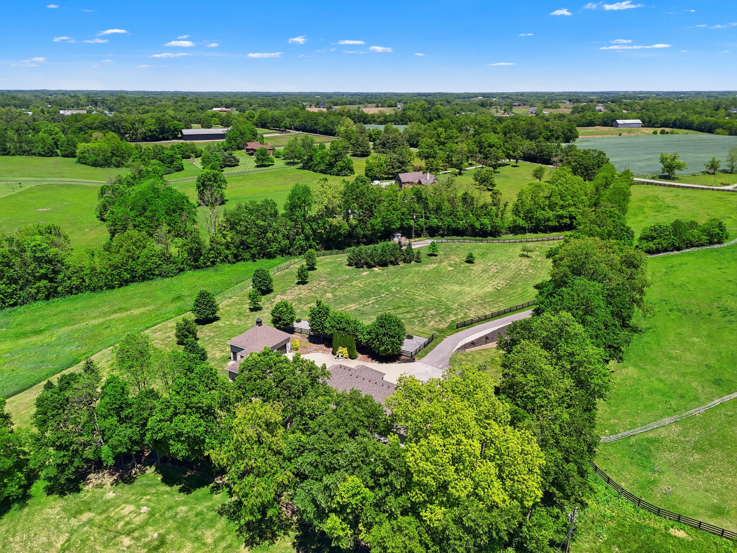621 S Cleveland Rd, Lexington, KY, 40515, USA, 5 Bedrooms Bedrooms, ,5 BathroomsBathrooms,Residential,Pending,621 S Cleveland Rd,26010946