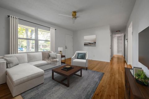 Photo of 1308 Versie Court, Lexington, KY 40517 (MLS # 25504404)