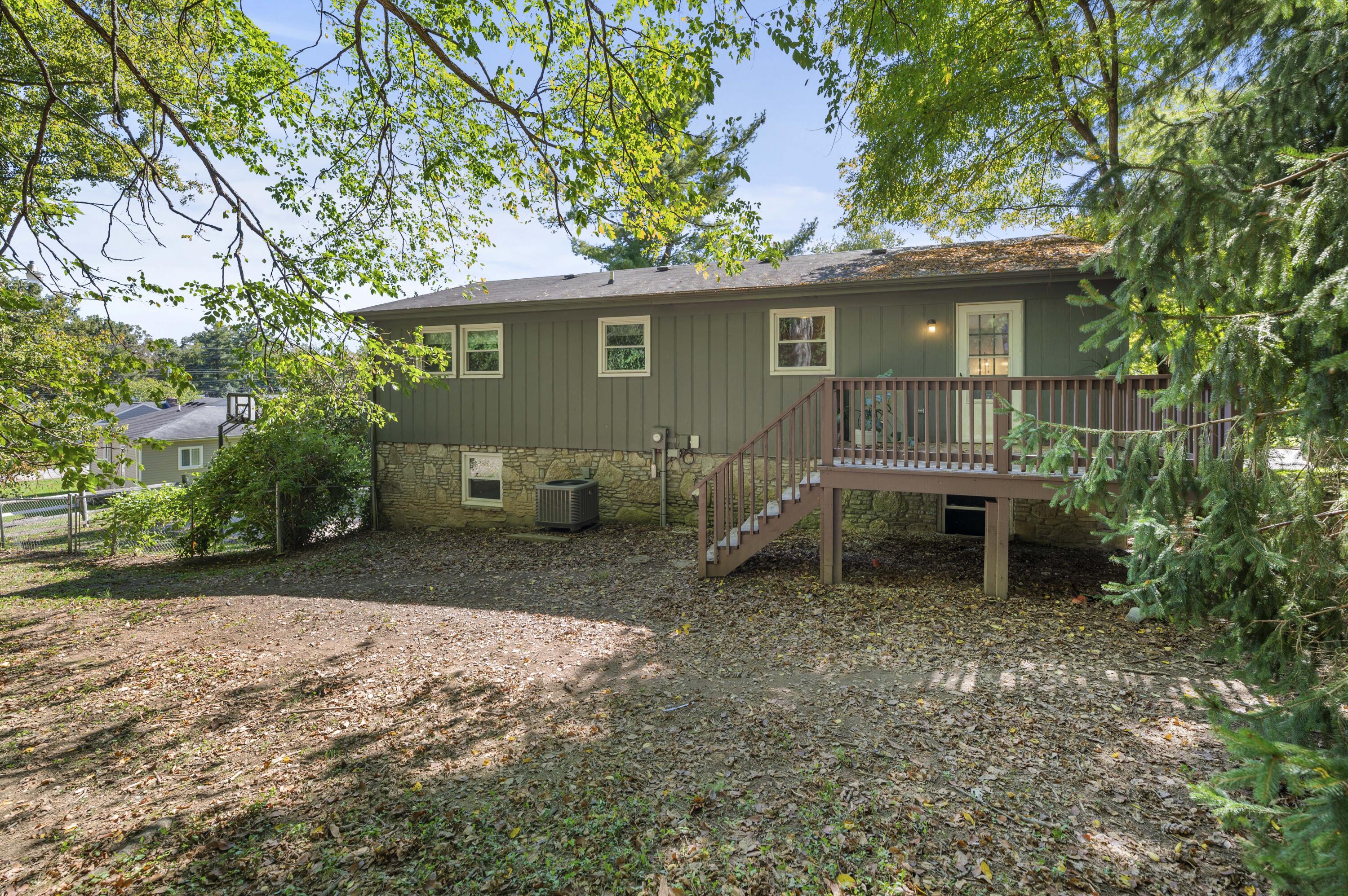 Berea, Kentucky 40403, United States, 4 Bedrooms Bedrooms, ,2 BathroomsBathrooms,Residential,Active,225257