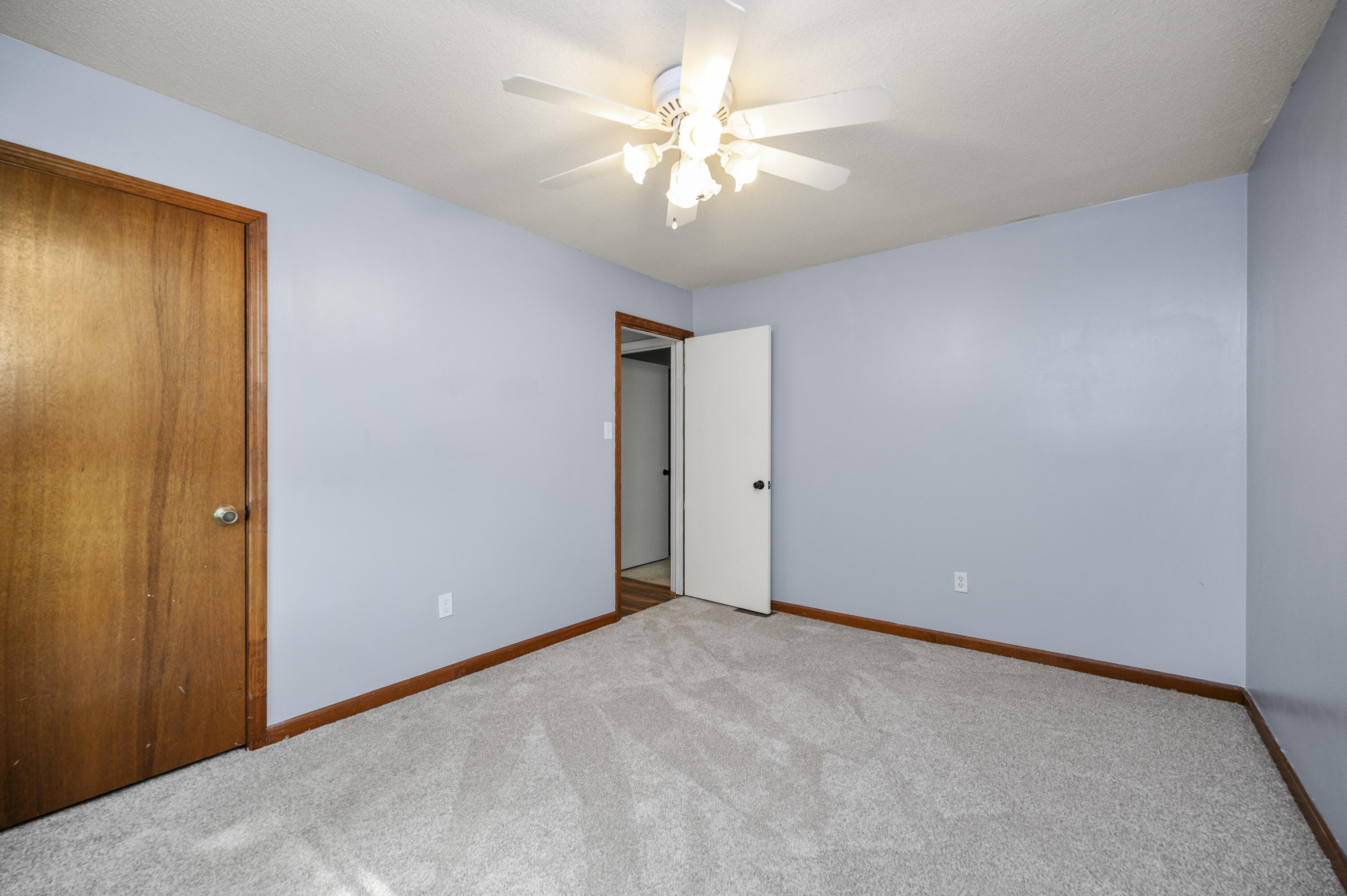 Berea, Kentucky 40403, United States, 4 Bedrooms Bedrooms, ,2 BathroomsBathrooms,Residential,Active,225257