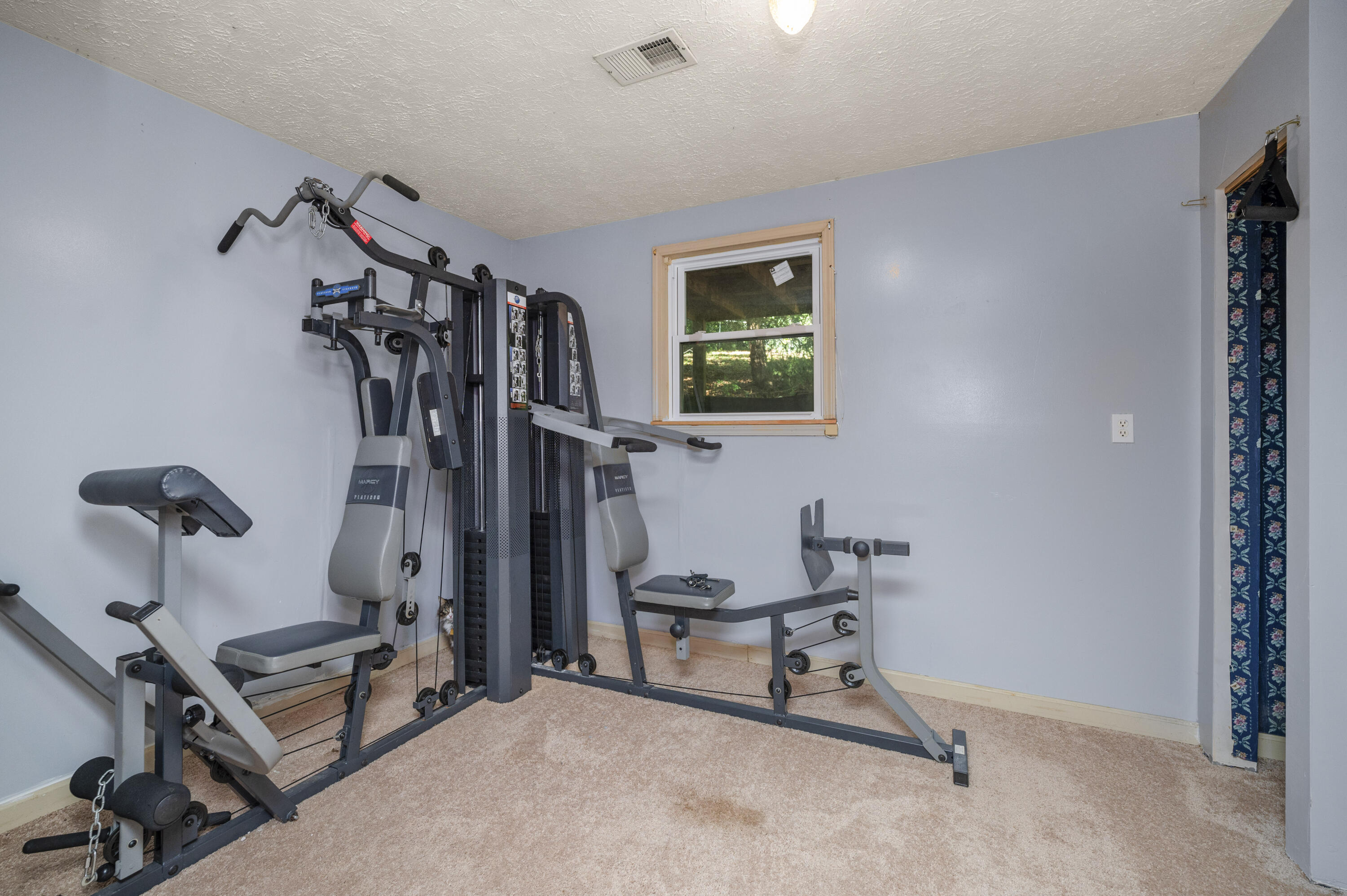 Berea, Kentucky 40403, United States, 4 Bedrooms Bedrooms, ,2 BathroomsBathrooms,Residential,Active,225257