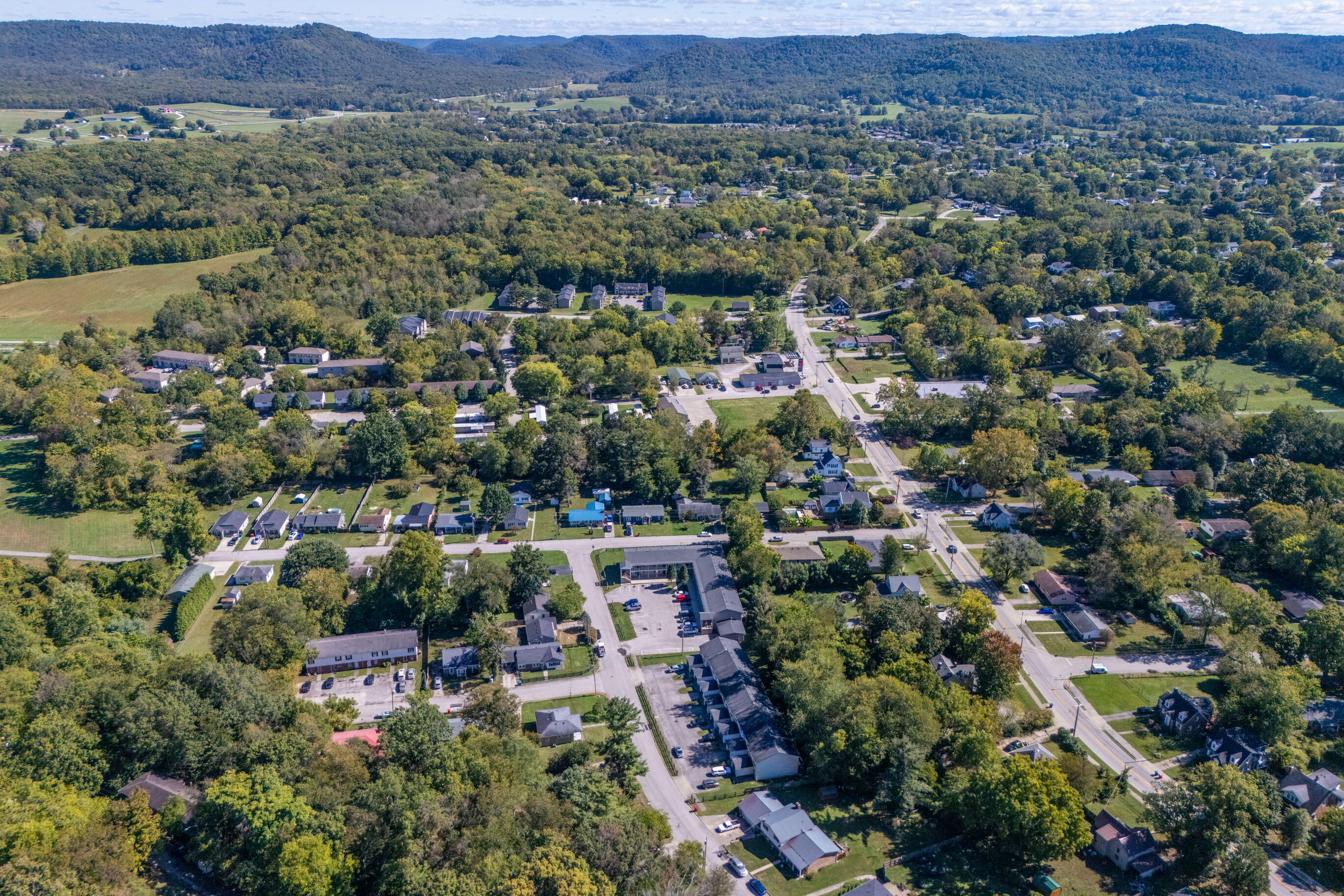 Berea, Kentucky 40403, United States, 4 Bedrooms Bedrooms, ,2 BathroomsBathrooms,Residential,Active,225257
