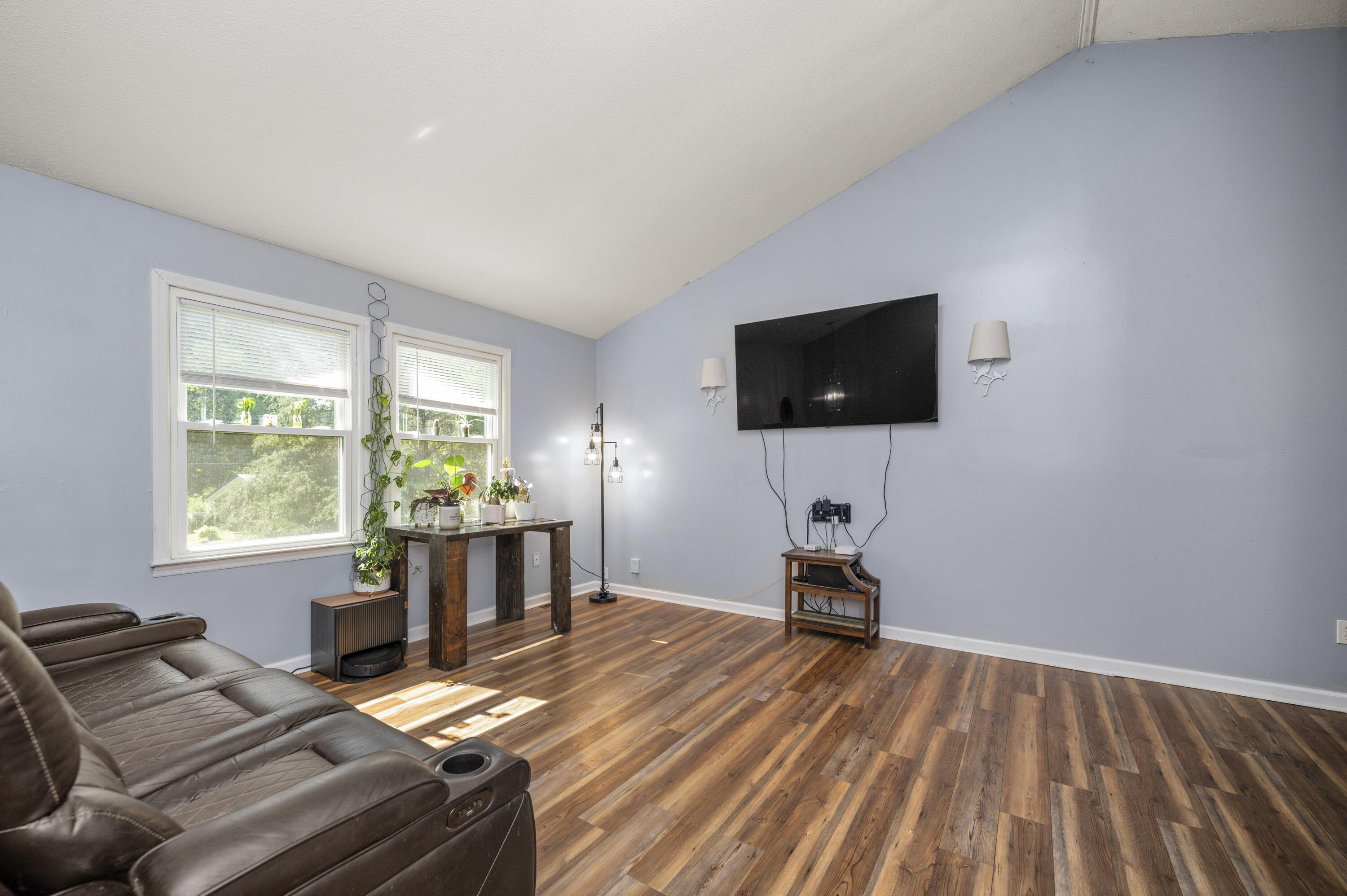 Berea, Kentucky 40403, United States, 4 Bedrooms Bedrooms, ,2 BathroomsBathrooms,Residential,Active,225257