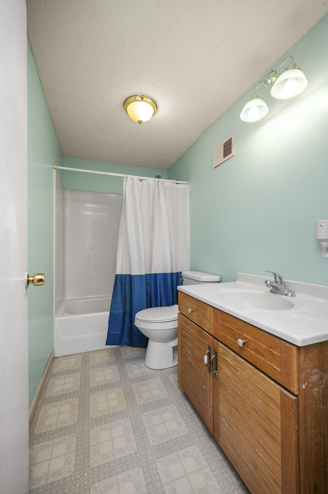 Berea, Kentucky 40403, United States, 4 Bedrooms Bedrooms, ,2 BathroomsBathrooms,Residential,Active,225257