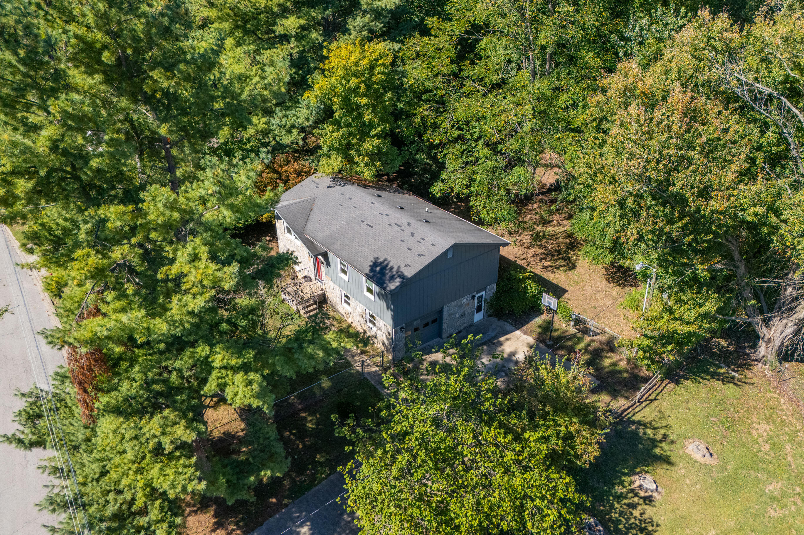 Berea, Kentucky 40403, United States, 4 Bedrooms Bedrooms, ,2 BathroomsBathrooms,Residential,Active,225257