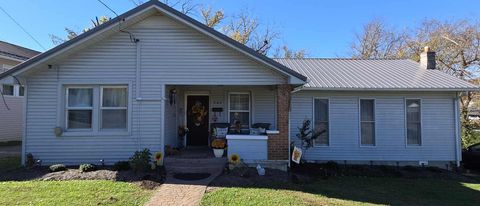 Photo of 286 S 3rd Street, Williamsburg, KY 40769 (MLS # 25506750)