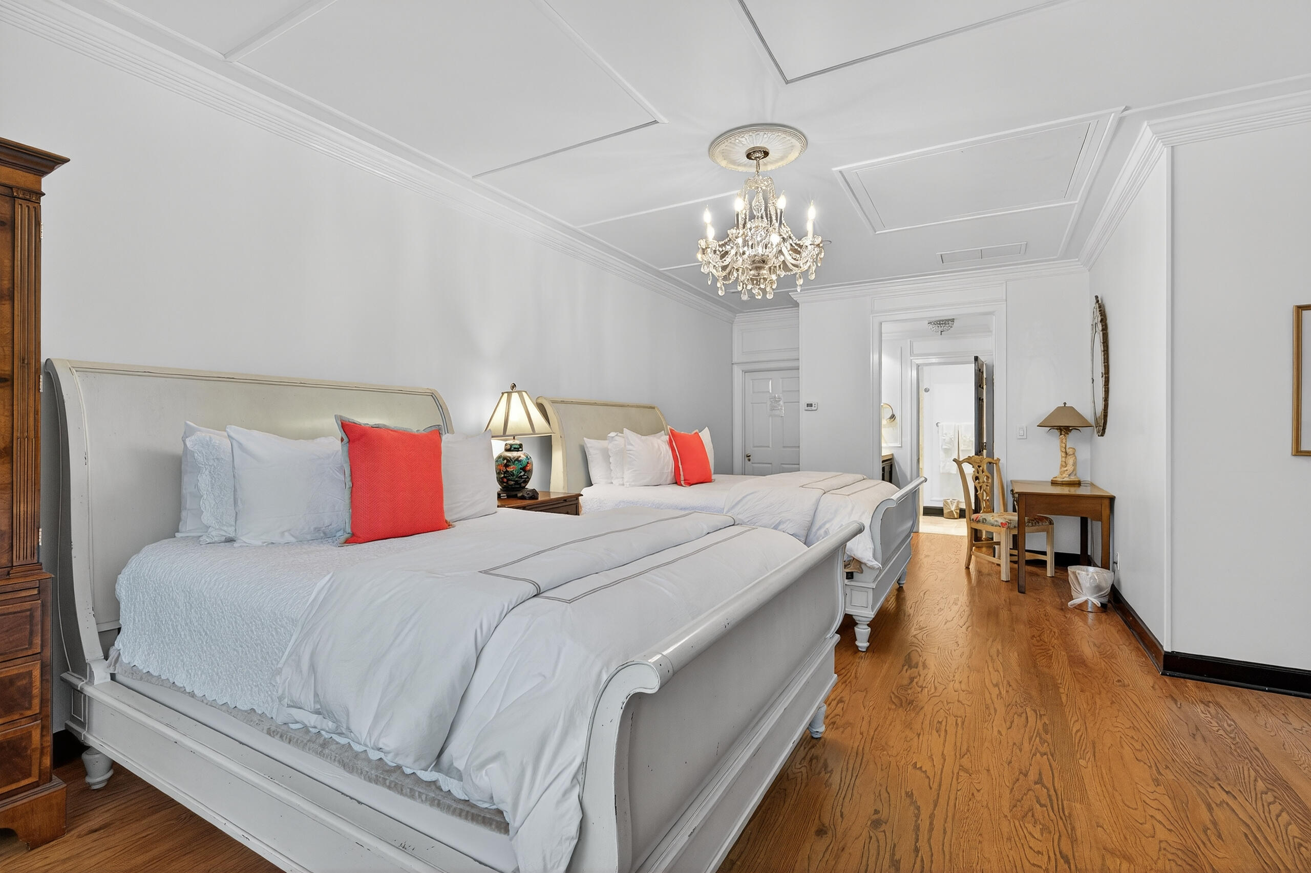 Lexington, Kentucky 40502, United States, 2 Bedrooms Bedrooms, ,2 BathroomsBathrooms,Residential,Active,248922