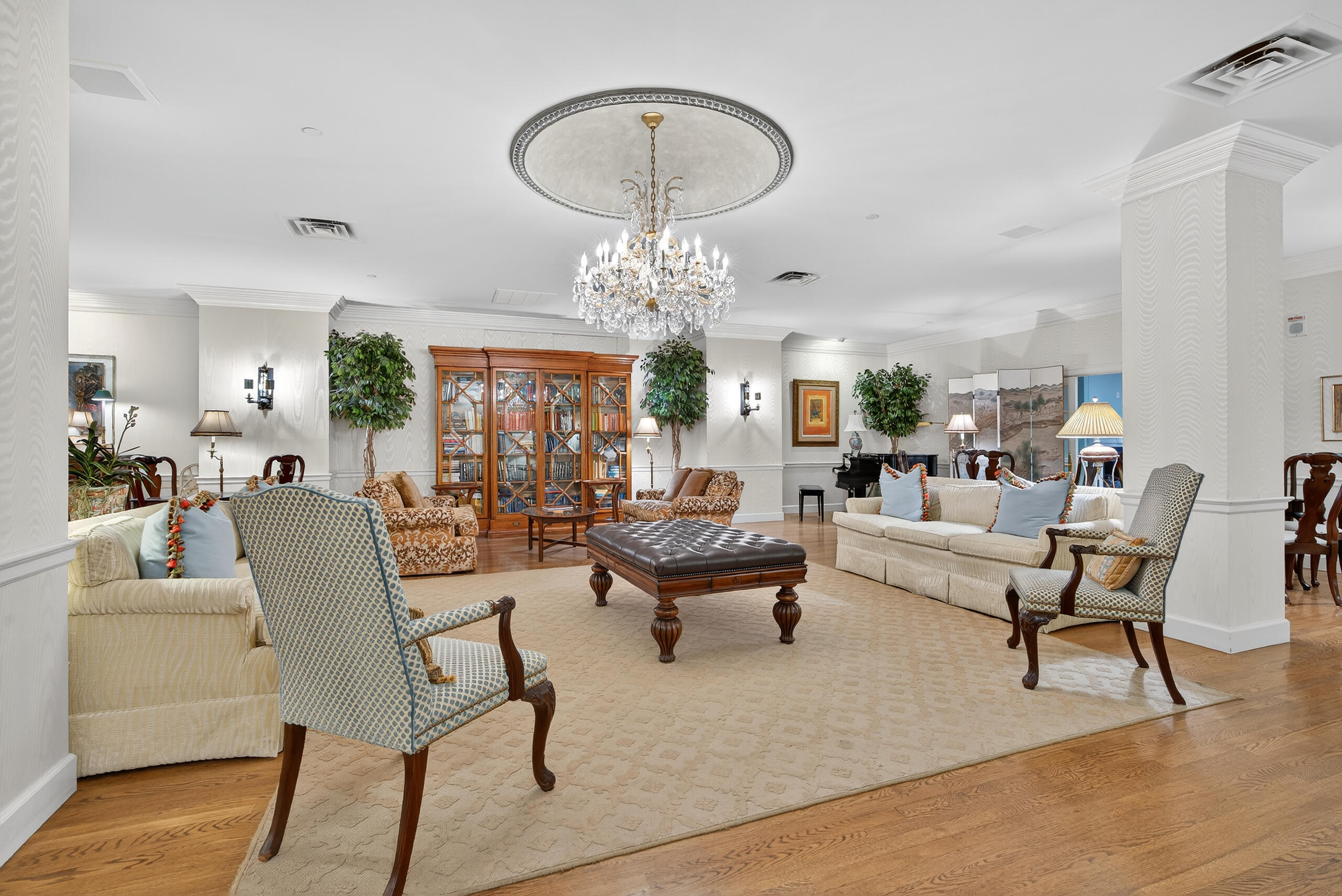 Lexington, Kentucky 40502, United States, 2 Bedrooms Bedrooms, ,2 BathroomsBathrooms,Residential,Active,248922