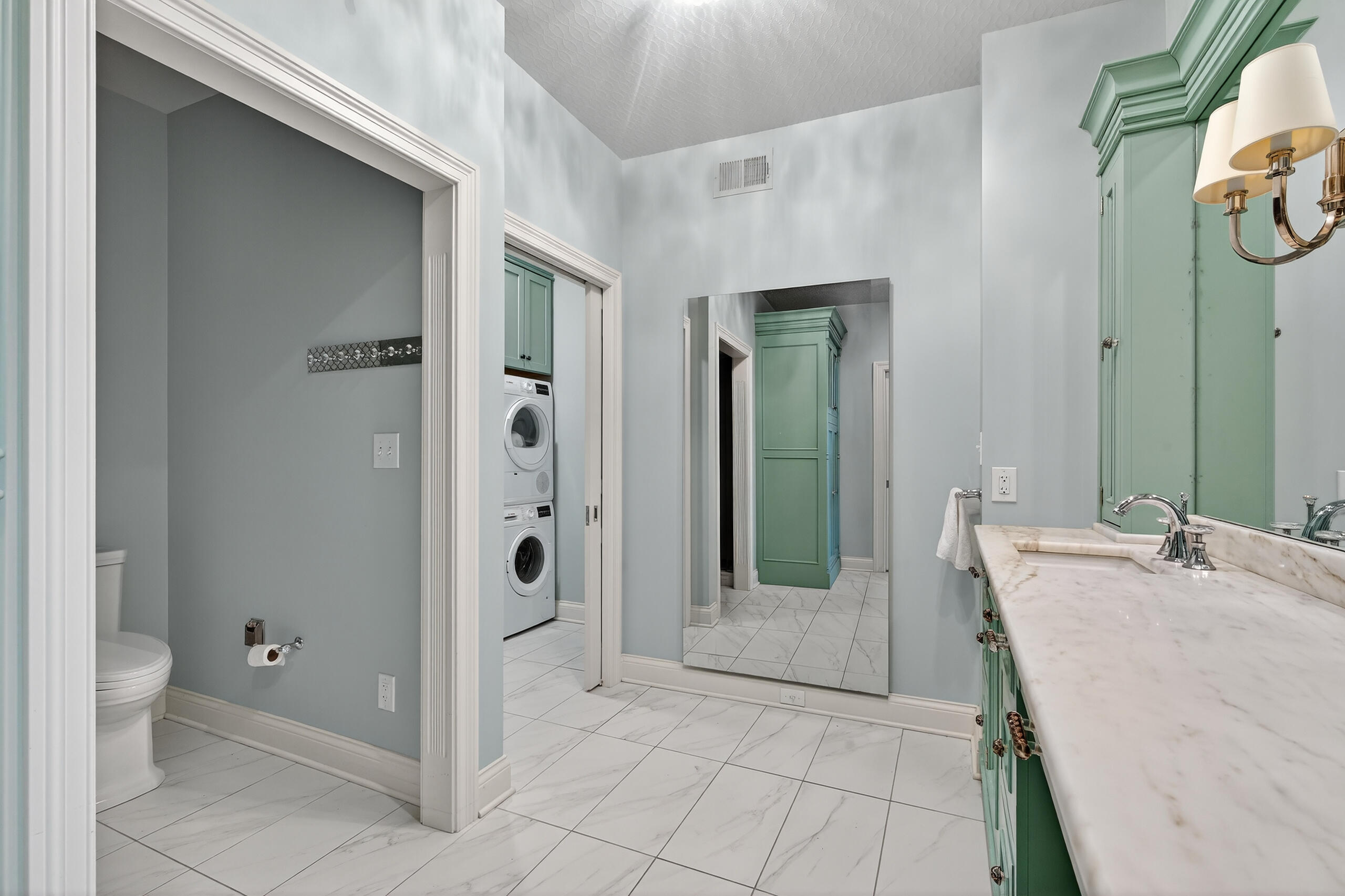 Lexington, Kentucky 40502, United States, 2 Bedrooms Bedrooms, ,2 BathroomsBathrooms,Residential,Active,248922