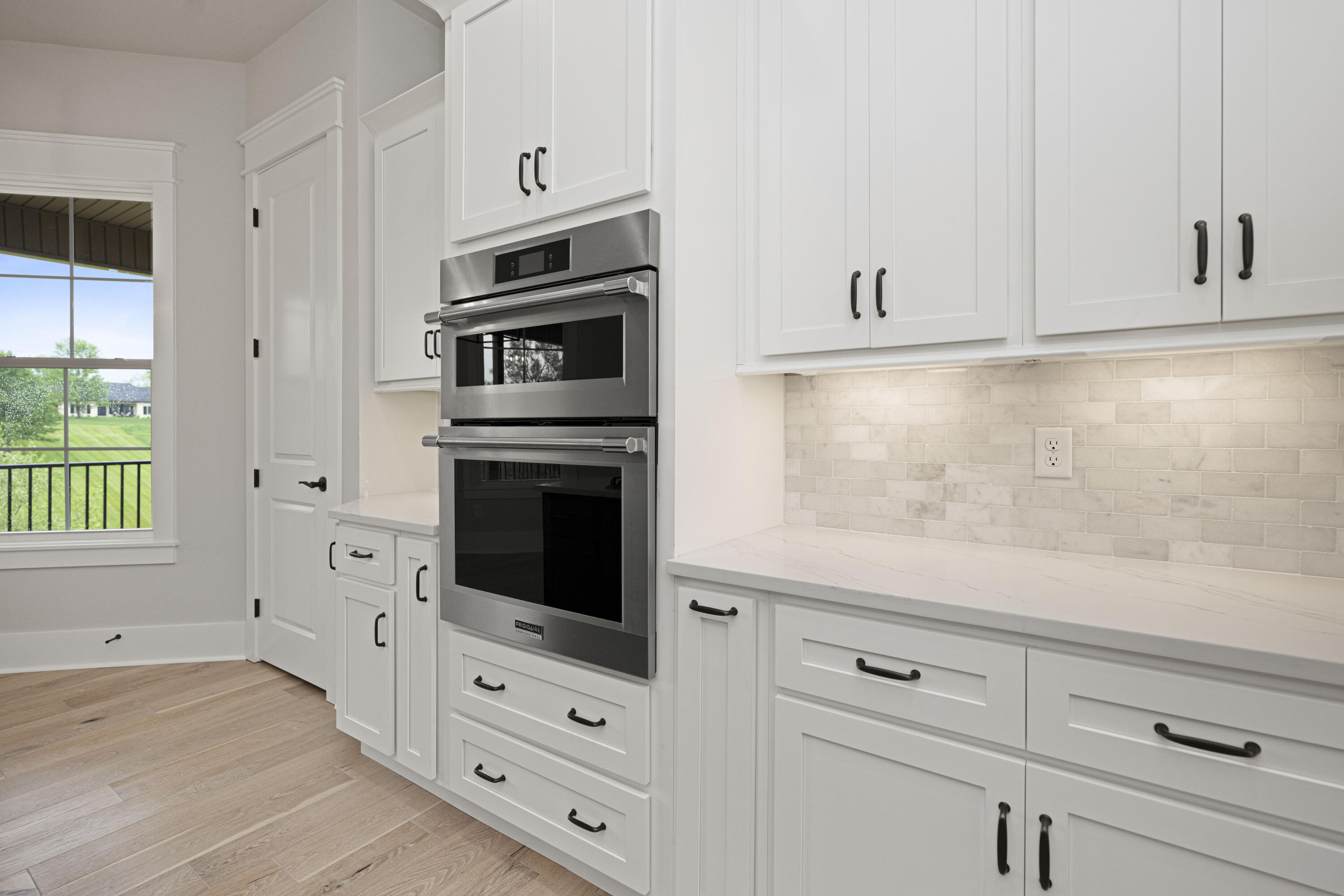 Richmond, Kentucky 40475, United States, 3 Bedrooms Bedrooms, ,3 BathroomsBathrooms,Residential,Pending,66065