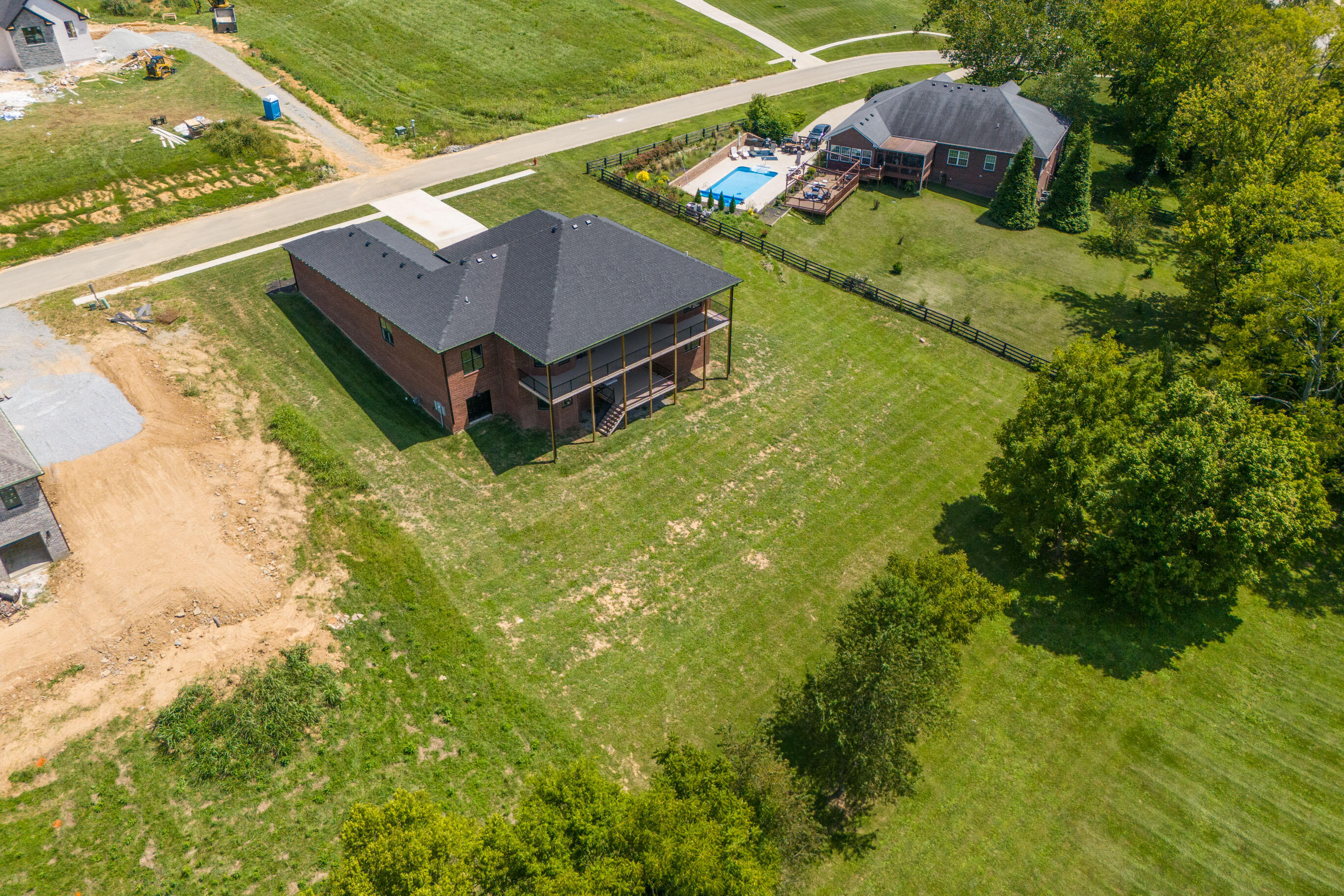 Richmond, Kentucky 40475, United States, 3 Bedrooms Bedrooms, ,3 BathroomsBathrooms,Residential,Pending,66065