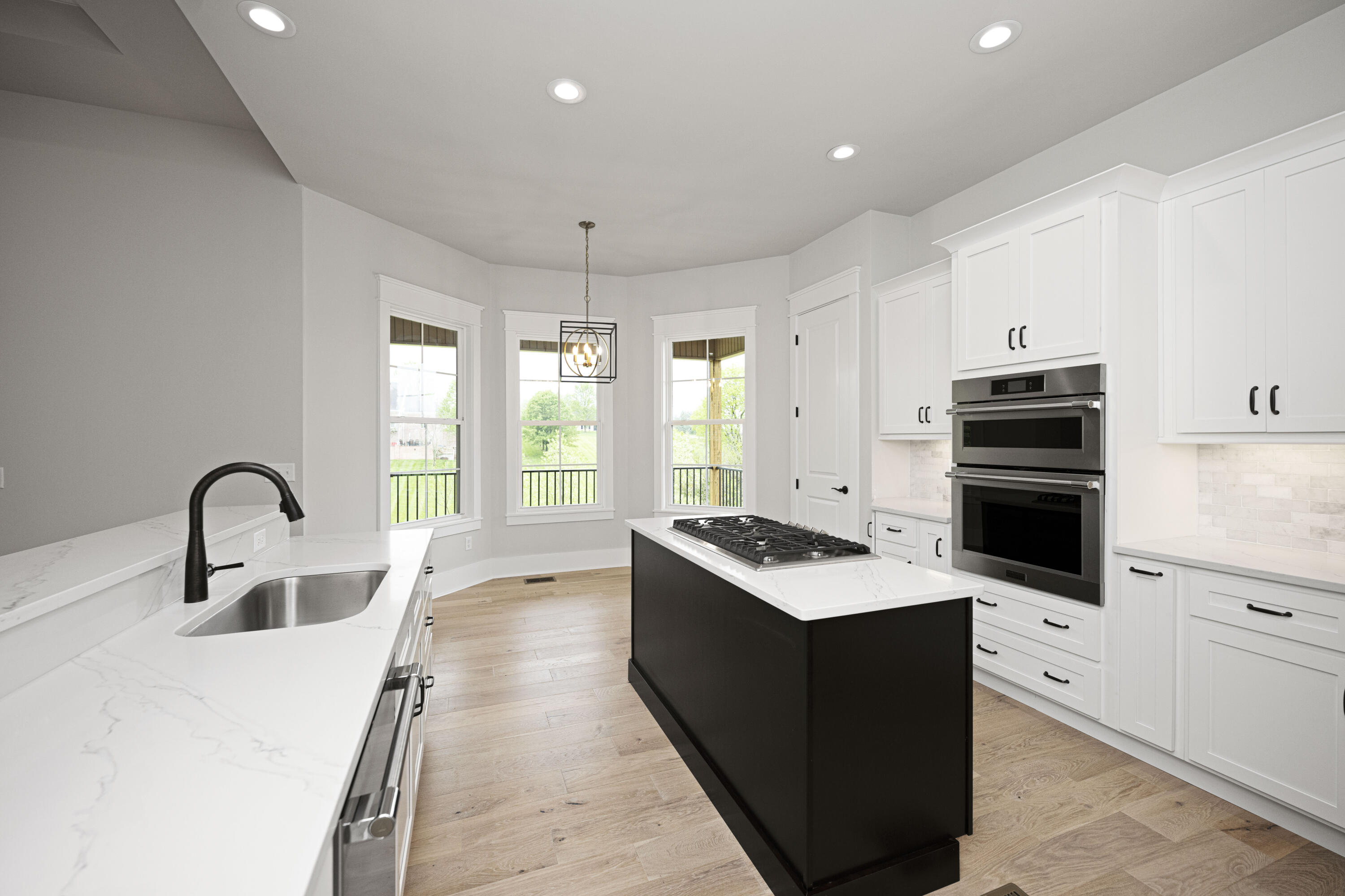 Richmond, Kentucky 40475, United States, 3 Bedrooms Bedrooms, ,3 BathroomsBathrooms,Residential,Pending,66065