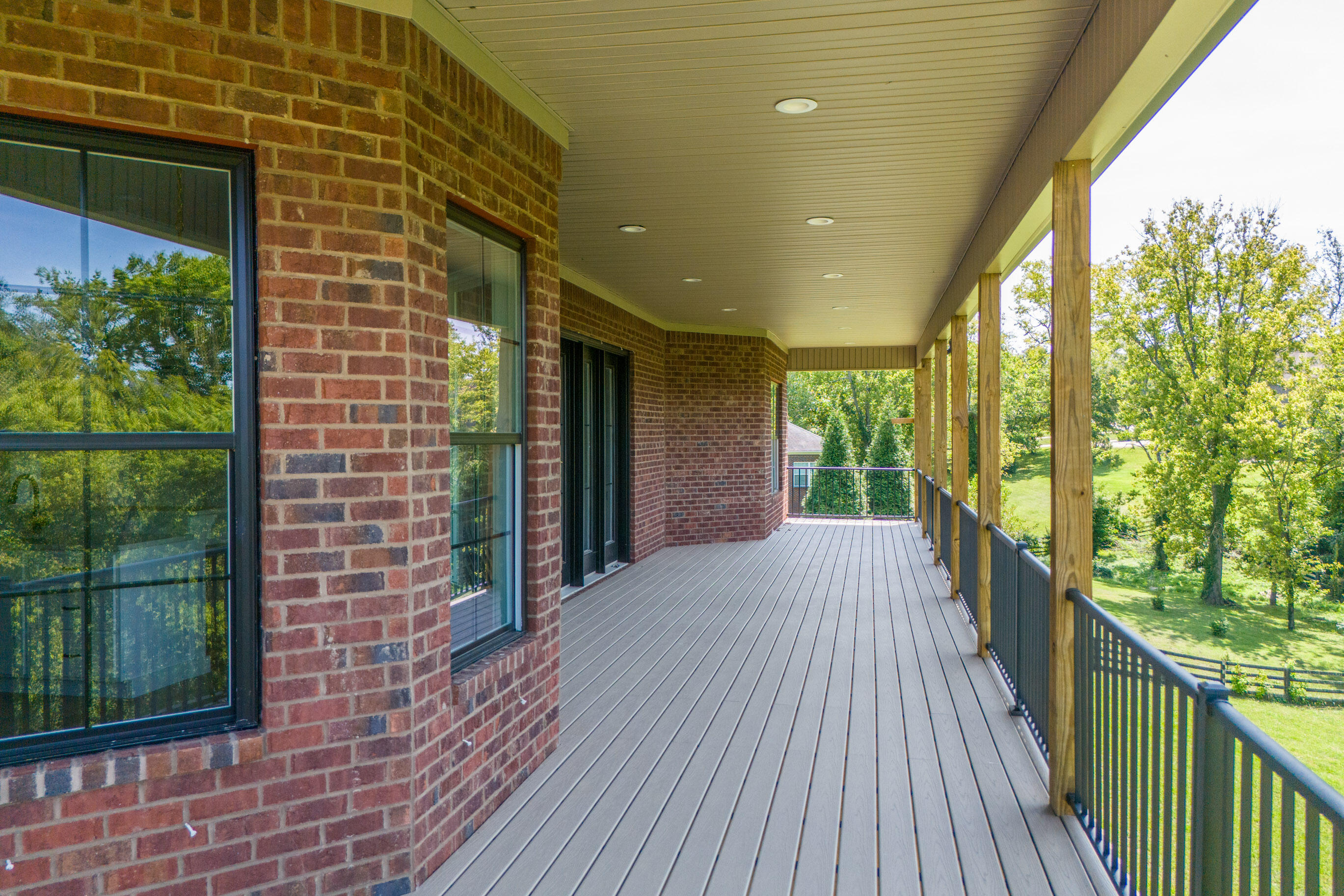 Richmond, Kentucky 40475, United States, 3 Bedrooms Bedrooms, ,3 BathroomsBathrooms,Residential,Pending,66065