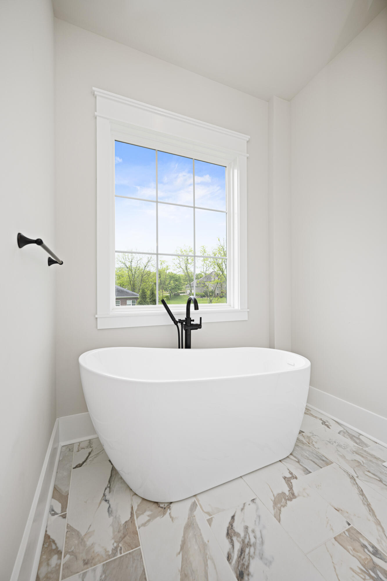 Richmond, Kentucky 40475, United States, 3 Bedrooms Bedrooms, ,3 BathroomsBathrooms,Residential,Pending,66065