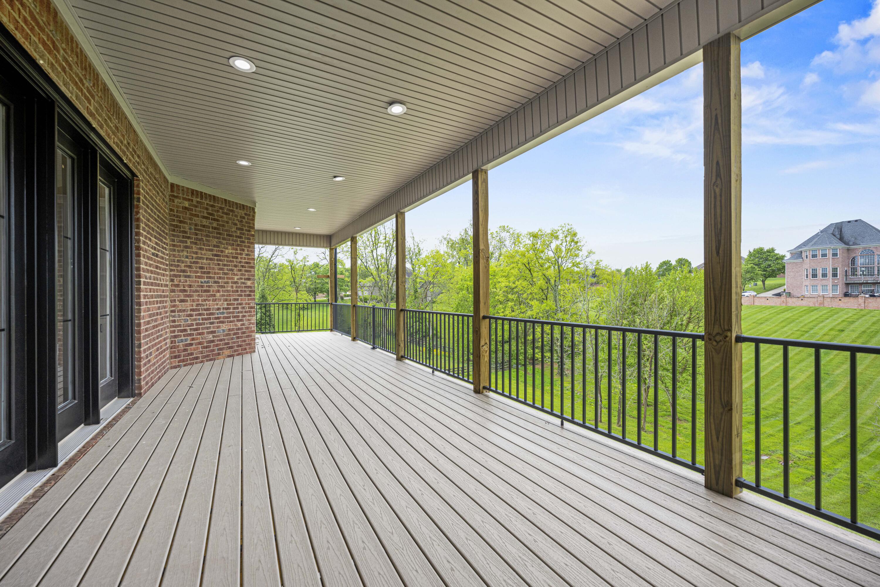 Richmond, Kentucky 40475, United States, 3 Bedrooms Bedrooms, ,3 BathroomsBathrooms,Residential,Pending,66065