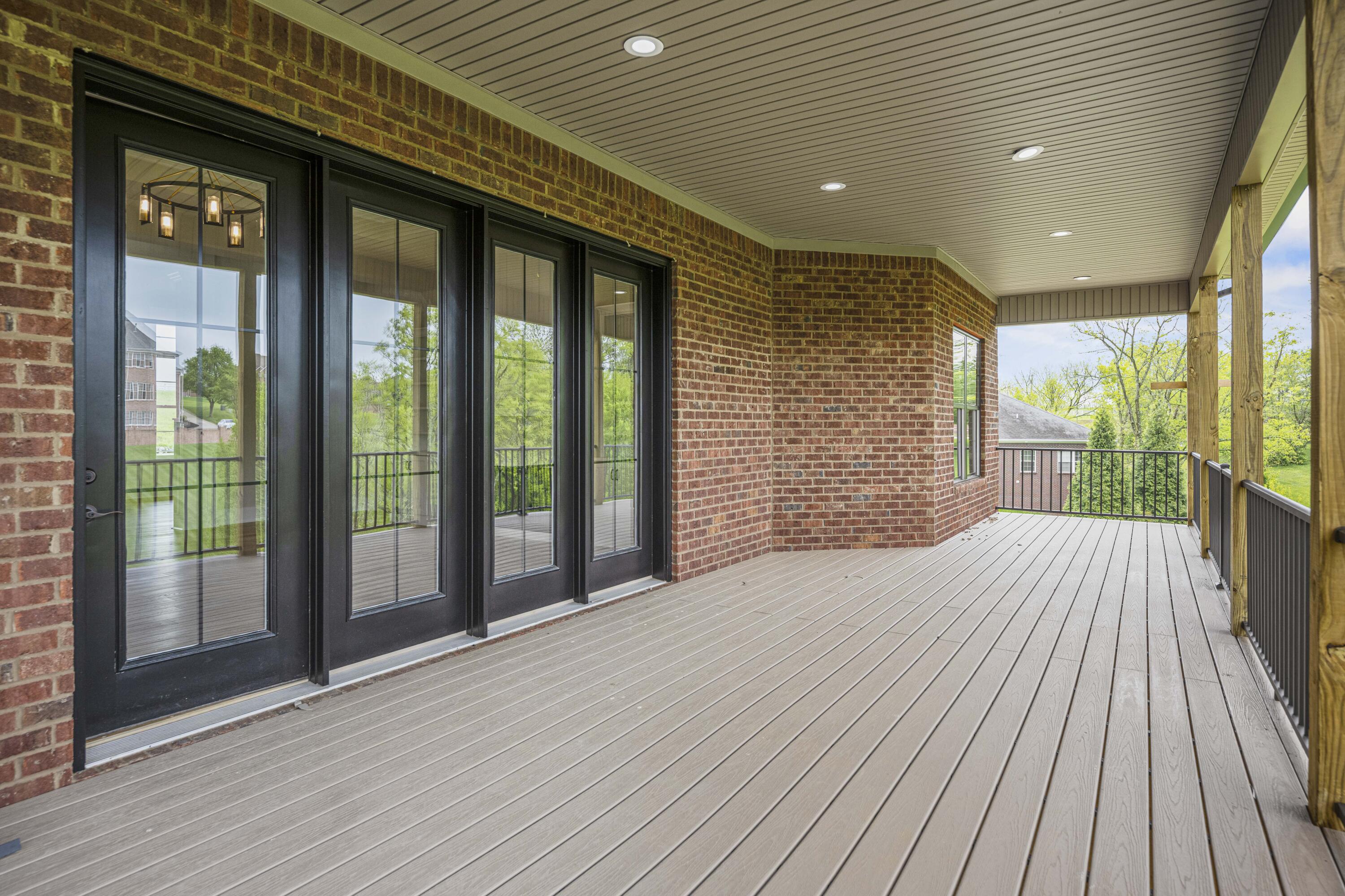 Richmond, Kentucky 40475, United States, 3 Bedrooms Bedrooms, ,3 BathroomsBathrooms,Residential,Pending,66065