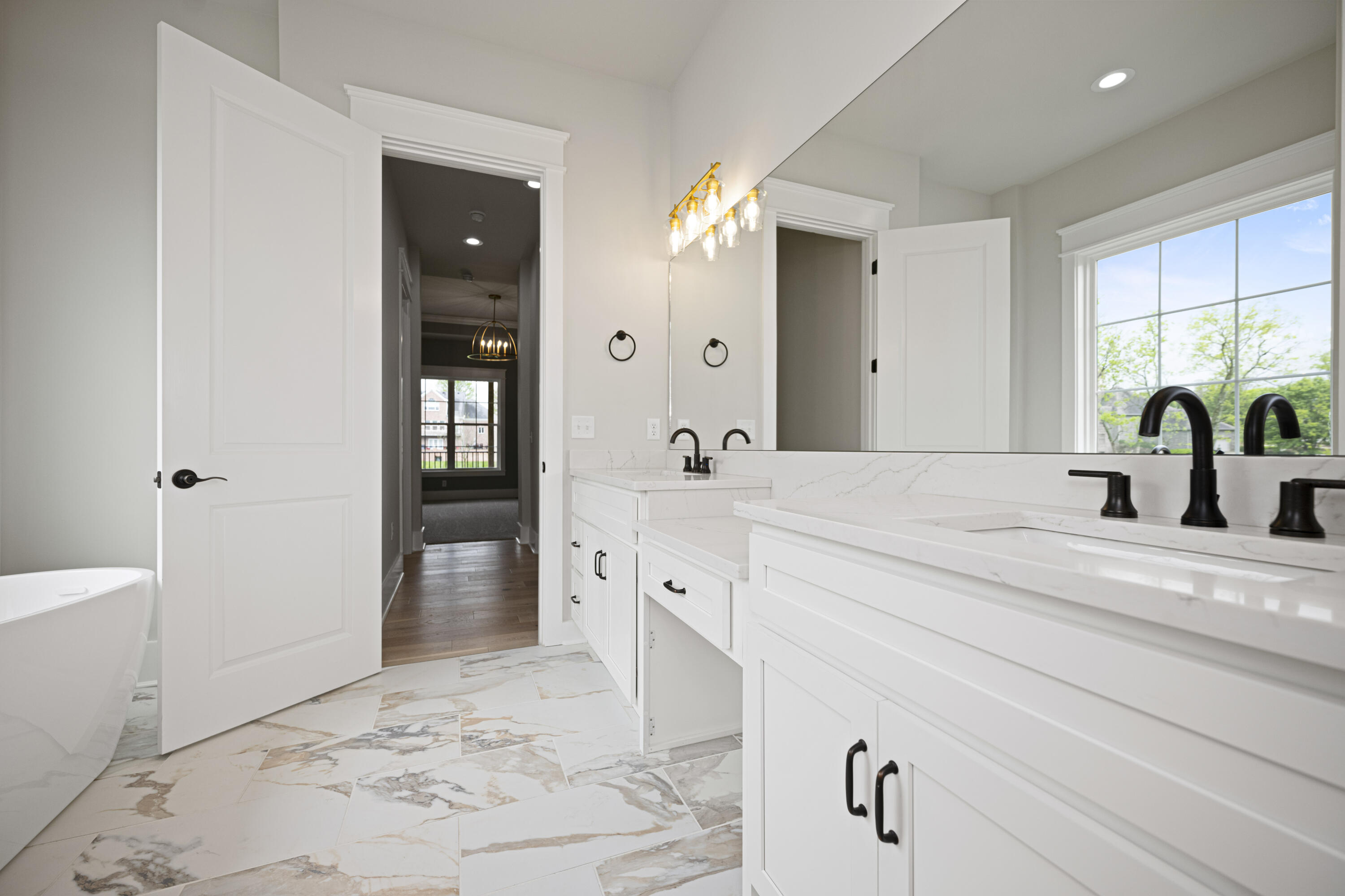 Richmond, Kentucky 40475, United States, 3 Bedrooms Bedrooms, ,3 BathroomsBathrooms,Residential,Pending,66065