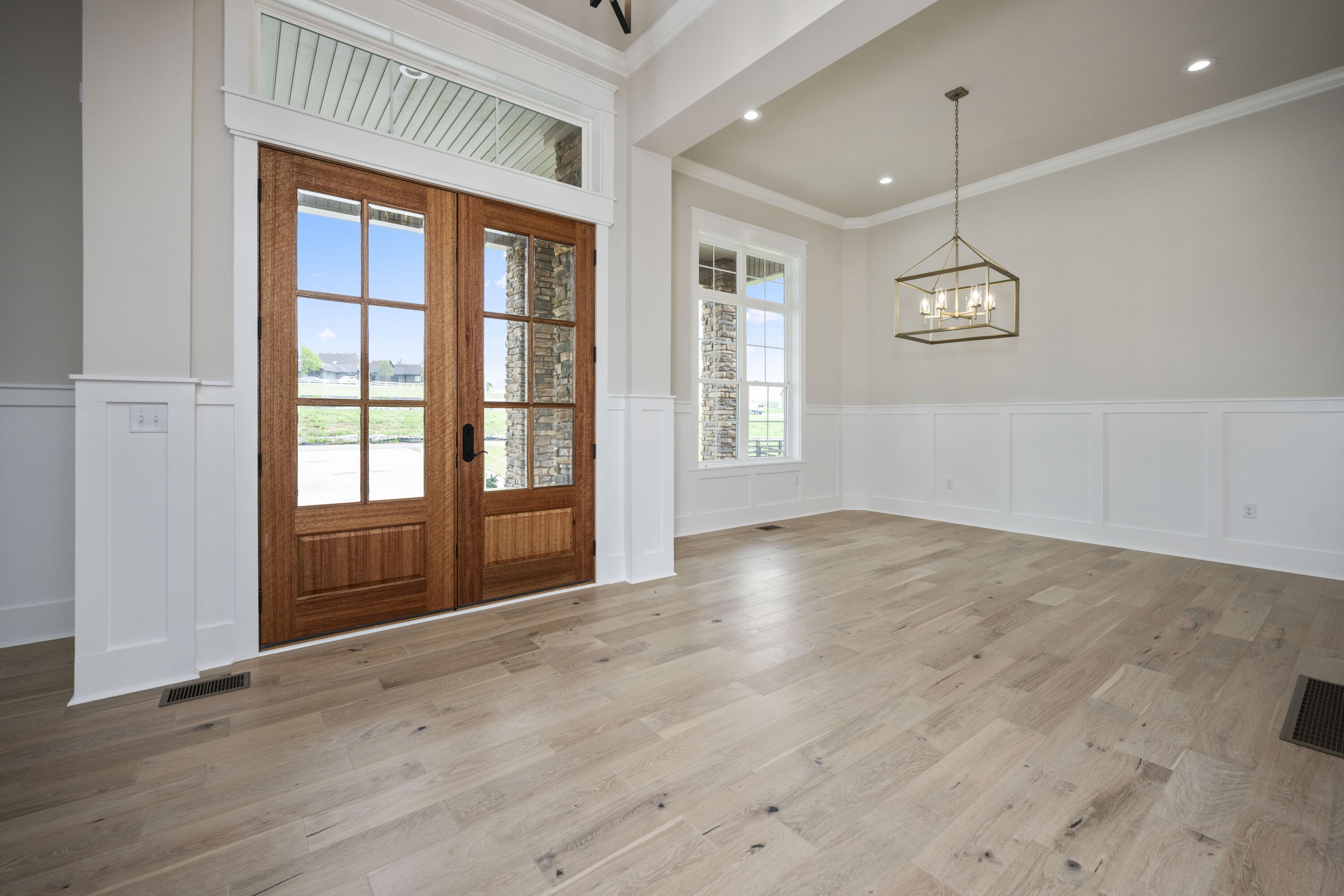 Richmond, Kentucky 40475, United States, 3 Bedrooms Bedrooms, ,3 BathroomsBathrooms,Residential,Pending,66065