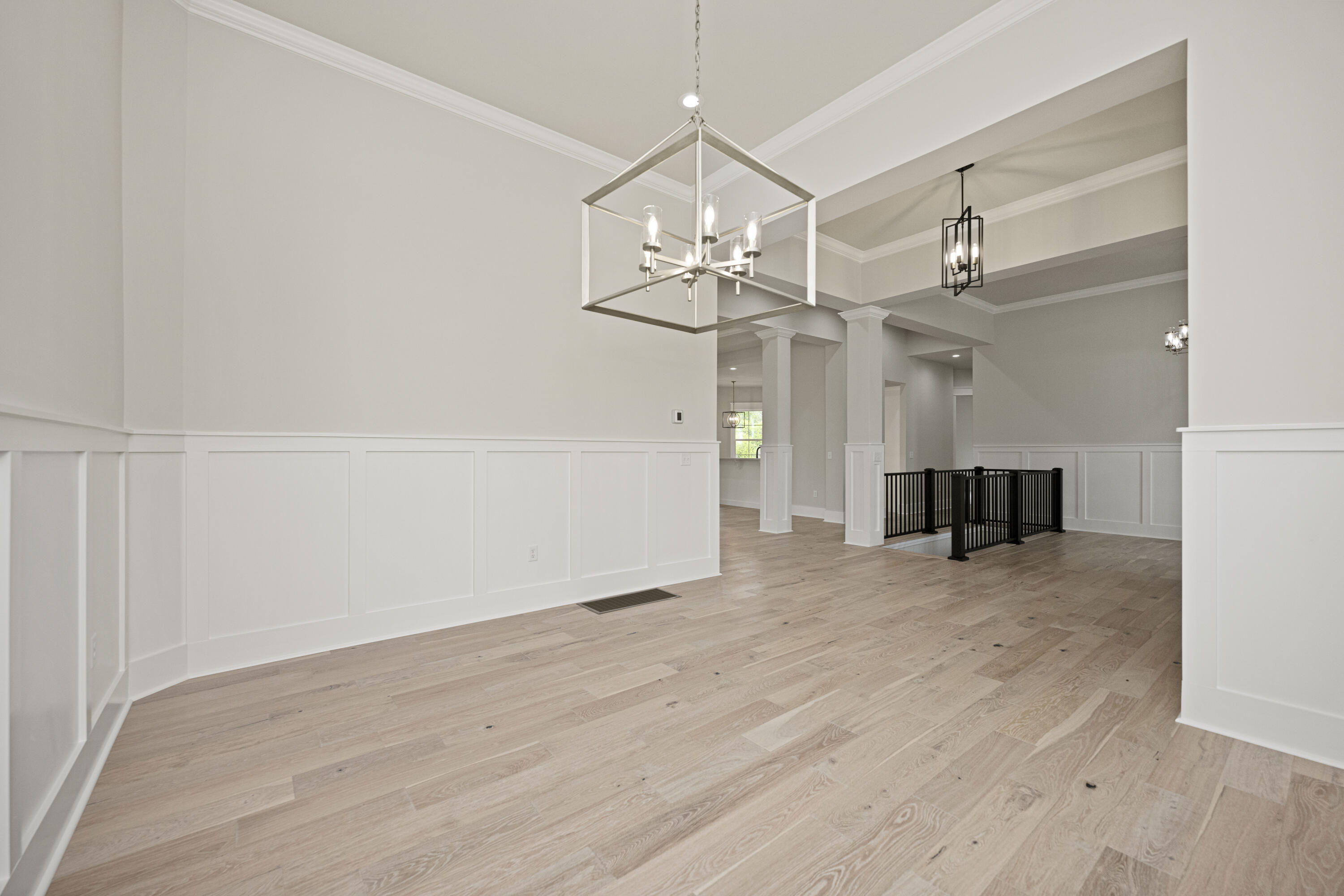 Richmond, Kentucky 40475, United States, 3 Bedrooms Bedrooms, ,3 BathroomsBathrooms,Residential,Pending,66065