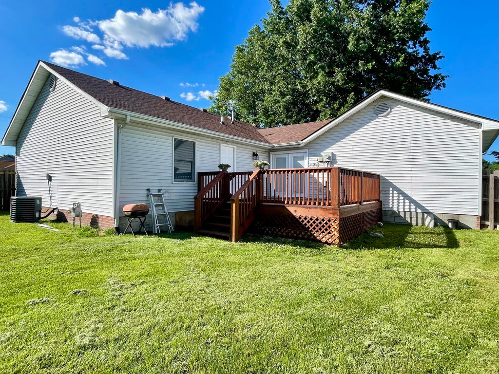Photo of 312 Bell Lawn Drive, Nicholasville, KY 40356 (MLS # 26012590)