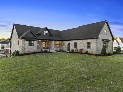 Photo of 202 The Backstretch, Nicholasville, KY 40356 (MLS # 25011787)