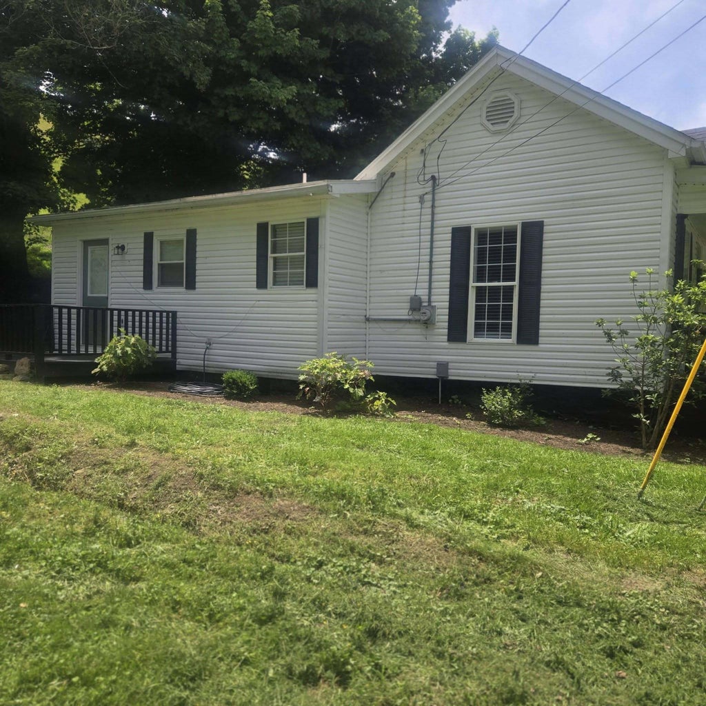 Photo of 2424 Kirksville Road, Lancaster, KY 40444 (MLS # 26012510)