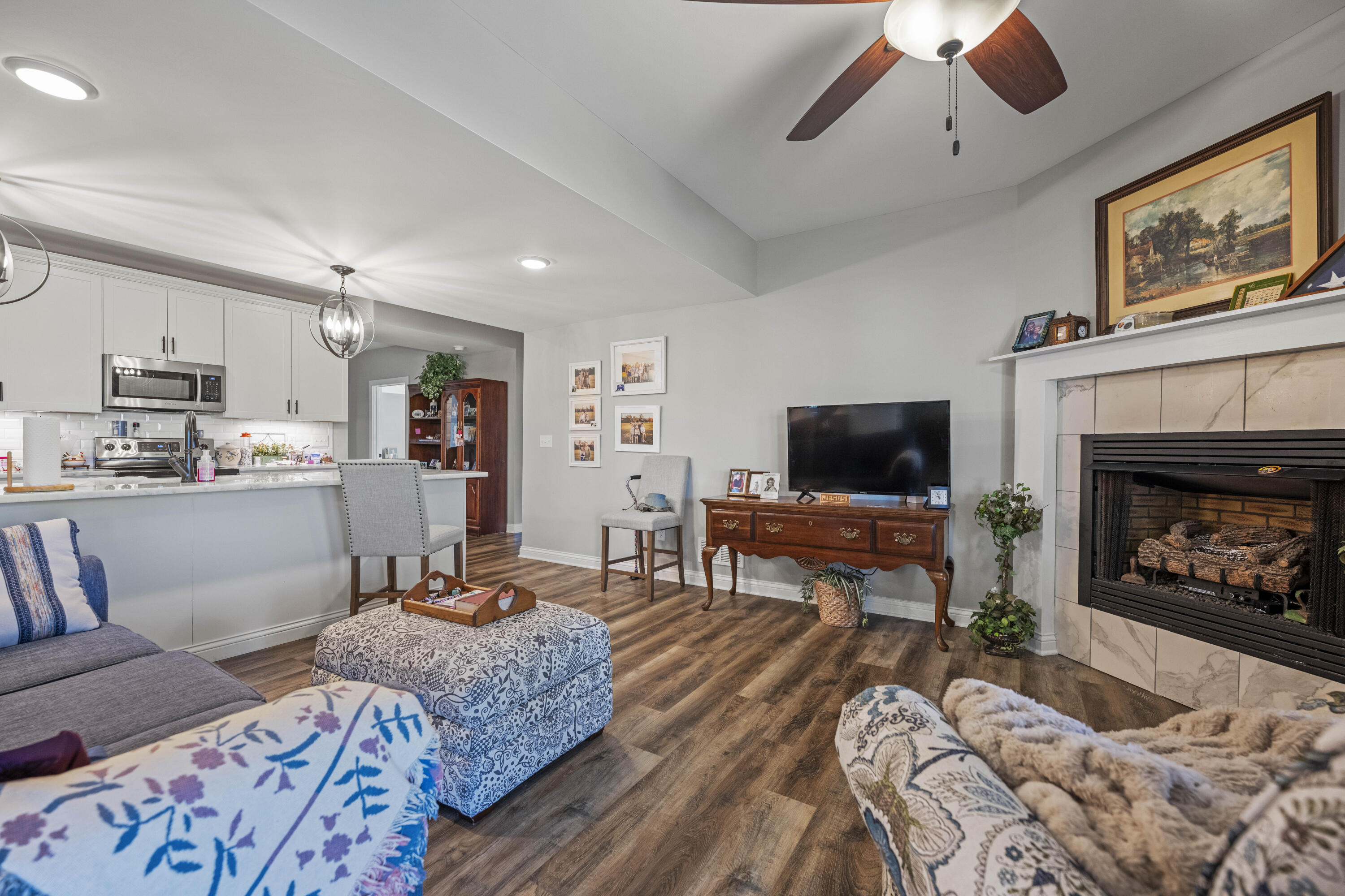 Richmond, Kentucky 40475, United States, 4 Bedrooms Bedrooms, ,4 BathroomsBathrooms,Residential,Active,158370