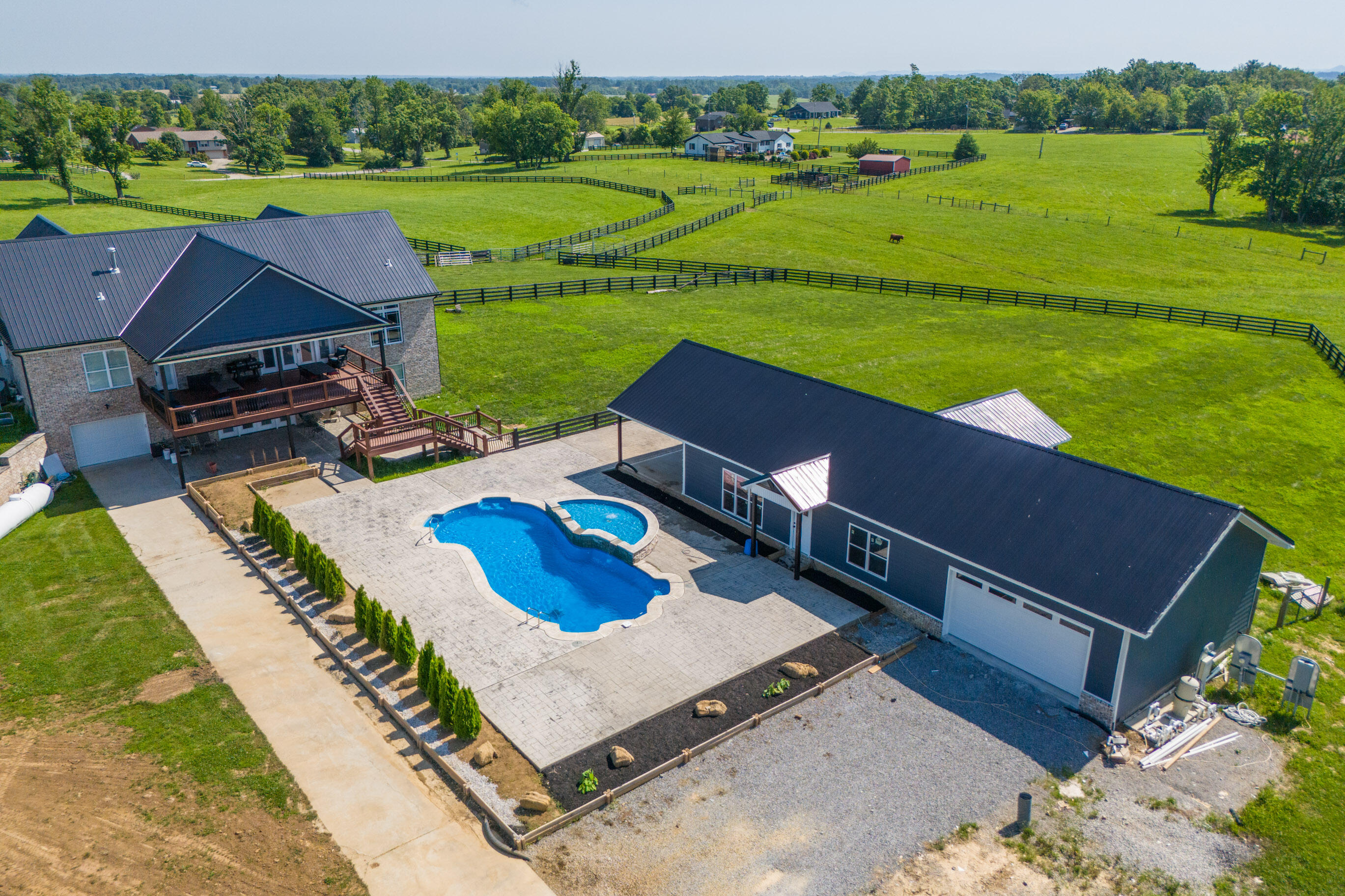 Richmond, Kentucky 40475, United States, 4 Bedrooms Bedrooms, ,4 BathroomsBathrooms,Residential,Active,158370 Richmond, Kentucky 40475, United States, 4 Bedrooms Bedrooms, ,4 BathroomsBathrooms,Residential,Active,158370