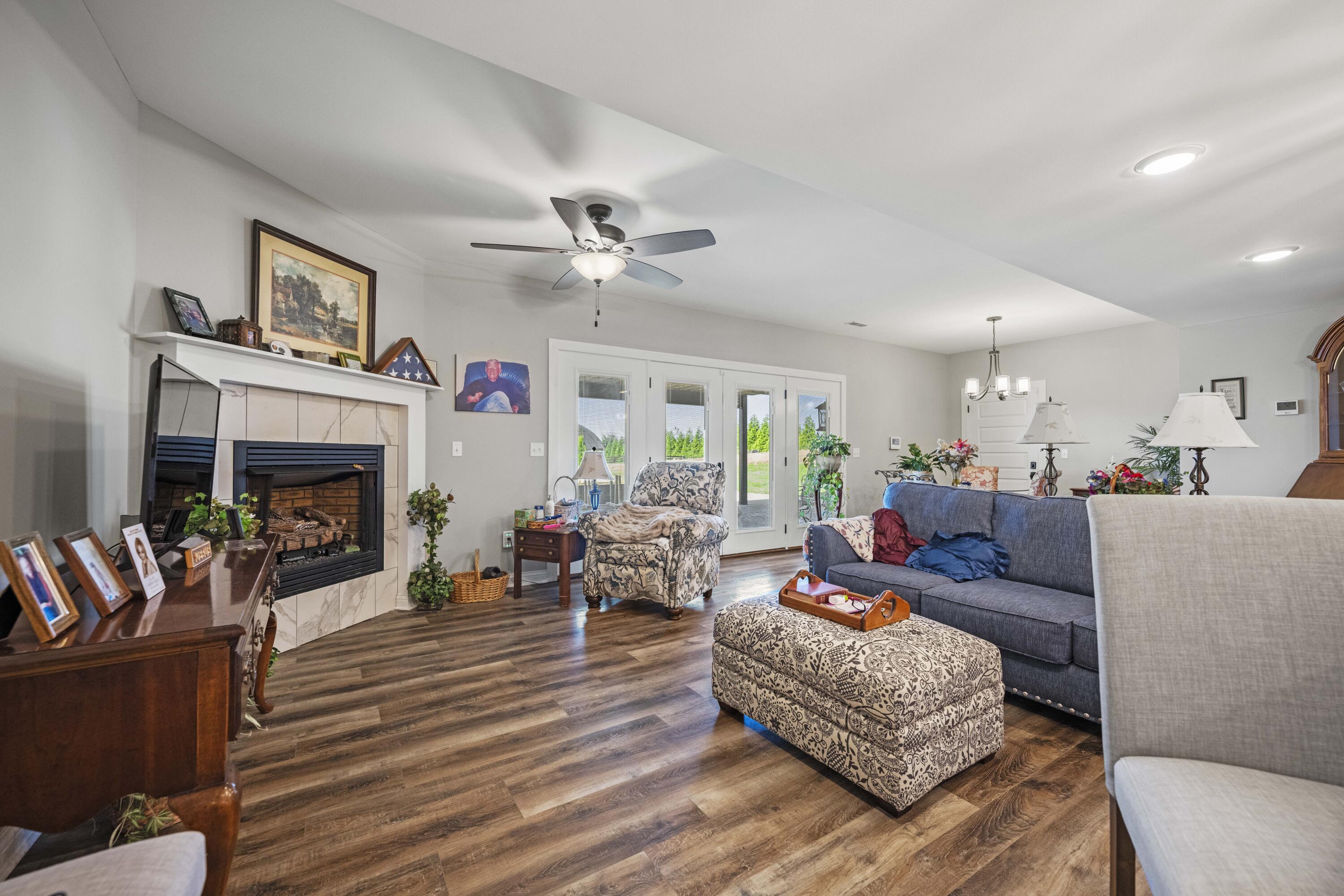 Richmond, Kentucky 40475, United States, 4 Bedrooms Bedrooms, ,4 BathroomsBathrooms,Residential,Active,158370