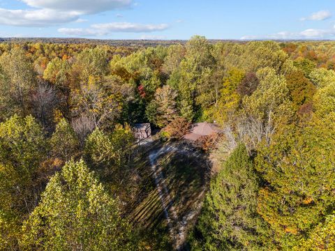 Photo of 2143 Mt Gilboa Road, Campbellsville, KY 42718 (MLS # 25506270)