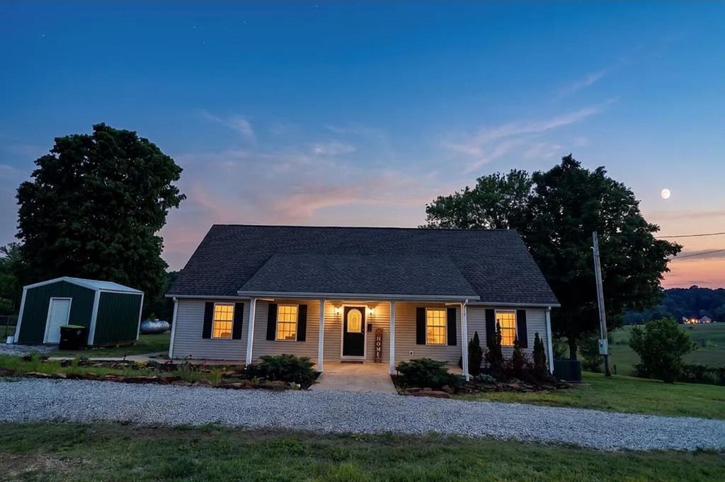 Photo of 3755 Madisonville Road, Hopkinsville, KY 42240 (MLS # 26020485)