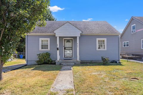 Photo of 920 Darley Drive, Lexington, KY 40505 (MLS # 25502257)