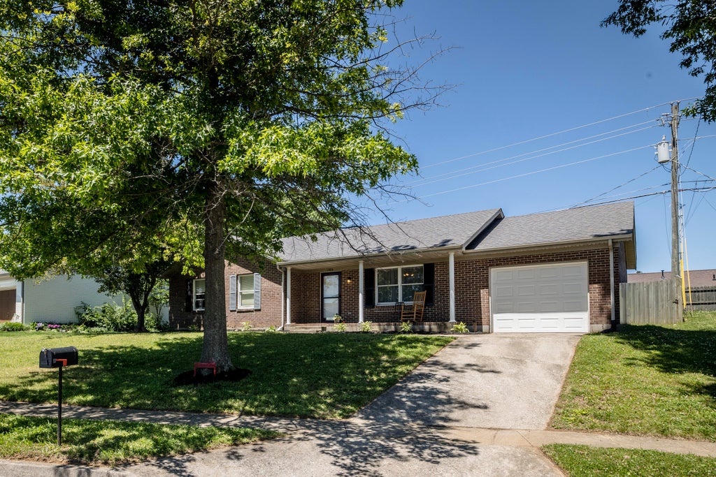 Photo of 145 Madonna Drive, Nicholasville, KY 40356 (MLS # 26012800)