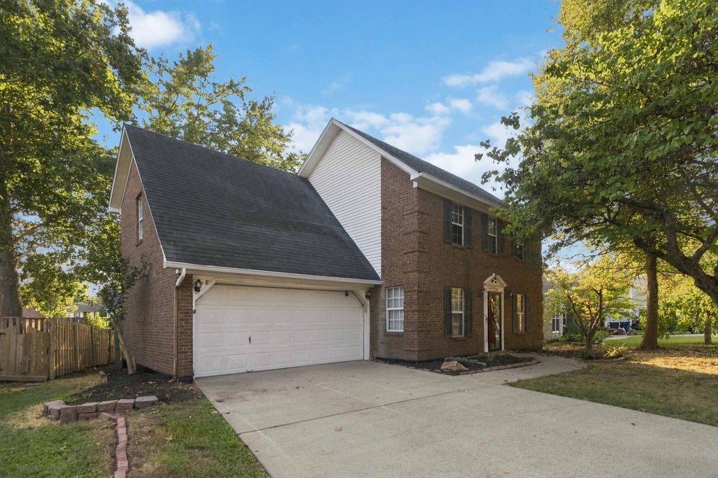 Photo of 1708 Houndstooth Glen, Lexington, KY 40515 (MLS # 26025780)