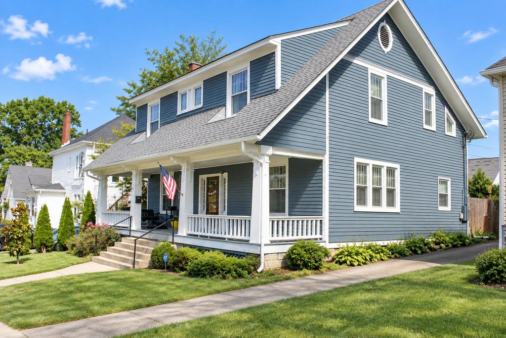 Photo of 6 French Avenue, Winchester, KY 40391 (MLS # 26025571)