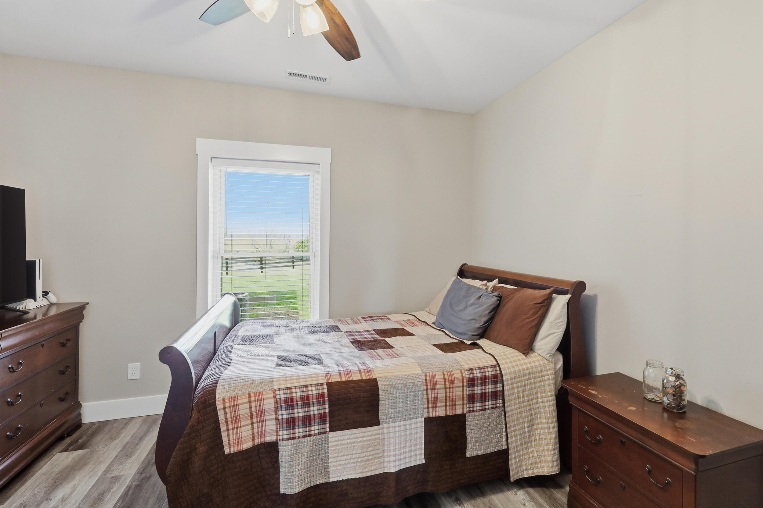 Harrodsburg, Kentucky, 40330, United States, 4 Bedrooms Bedrooms, ,3 BathroomsBathrooms,Residential,Active,2032943