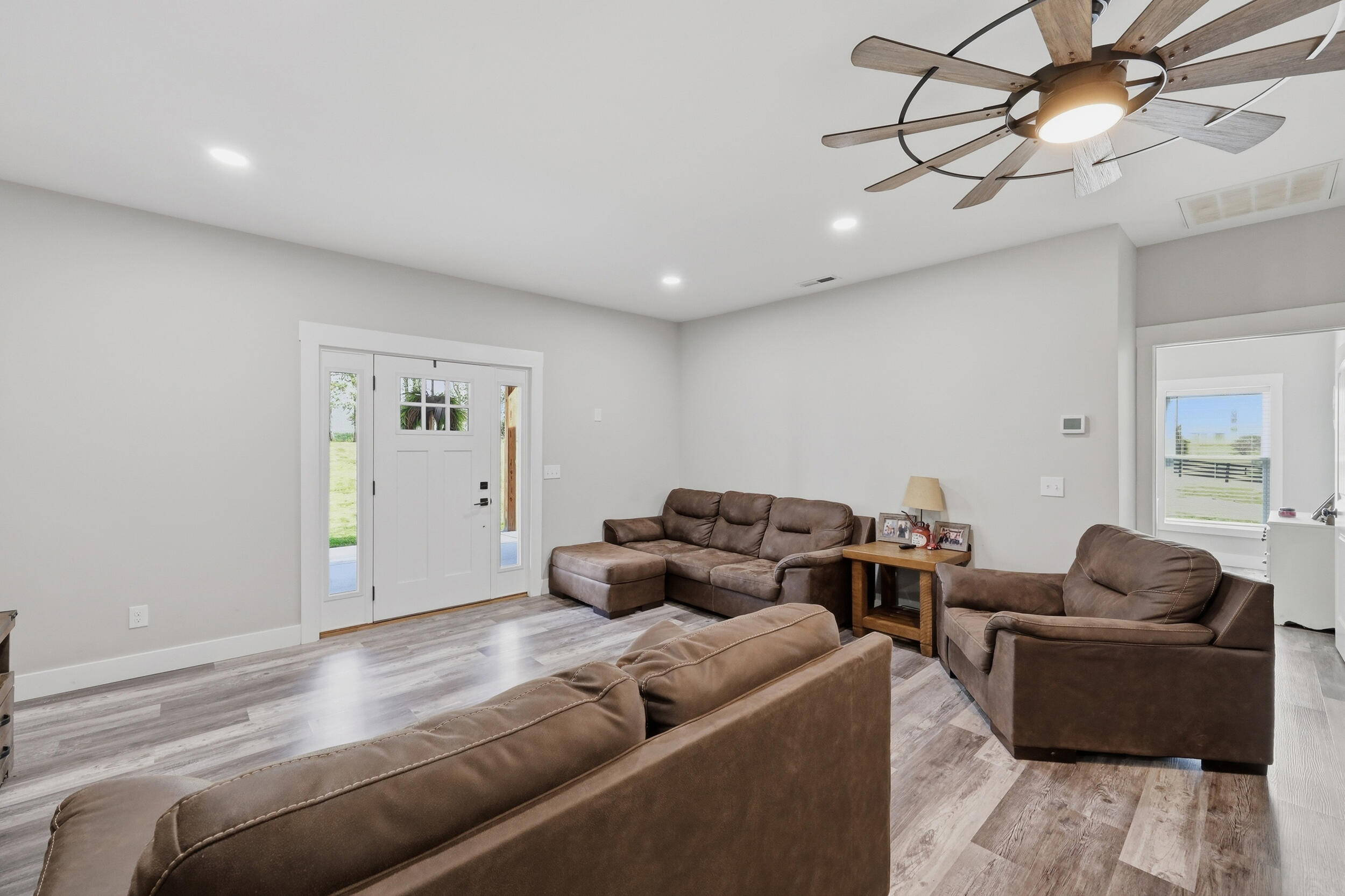 Harrodsburg, Kentucky, 40330, United States, 4 Bedrooms Bedrooms, ,3 BathroomsBathrooms,Residential,Active,2032943