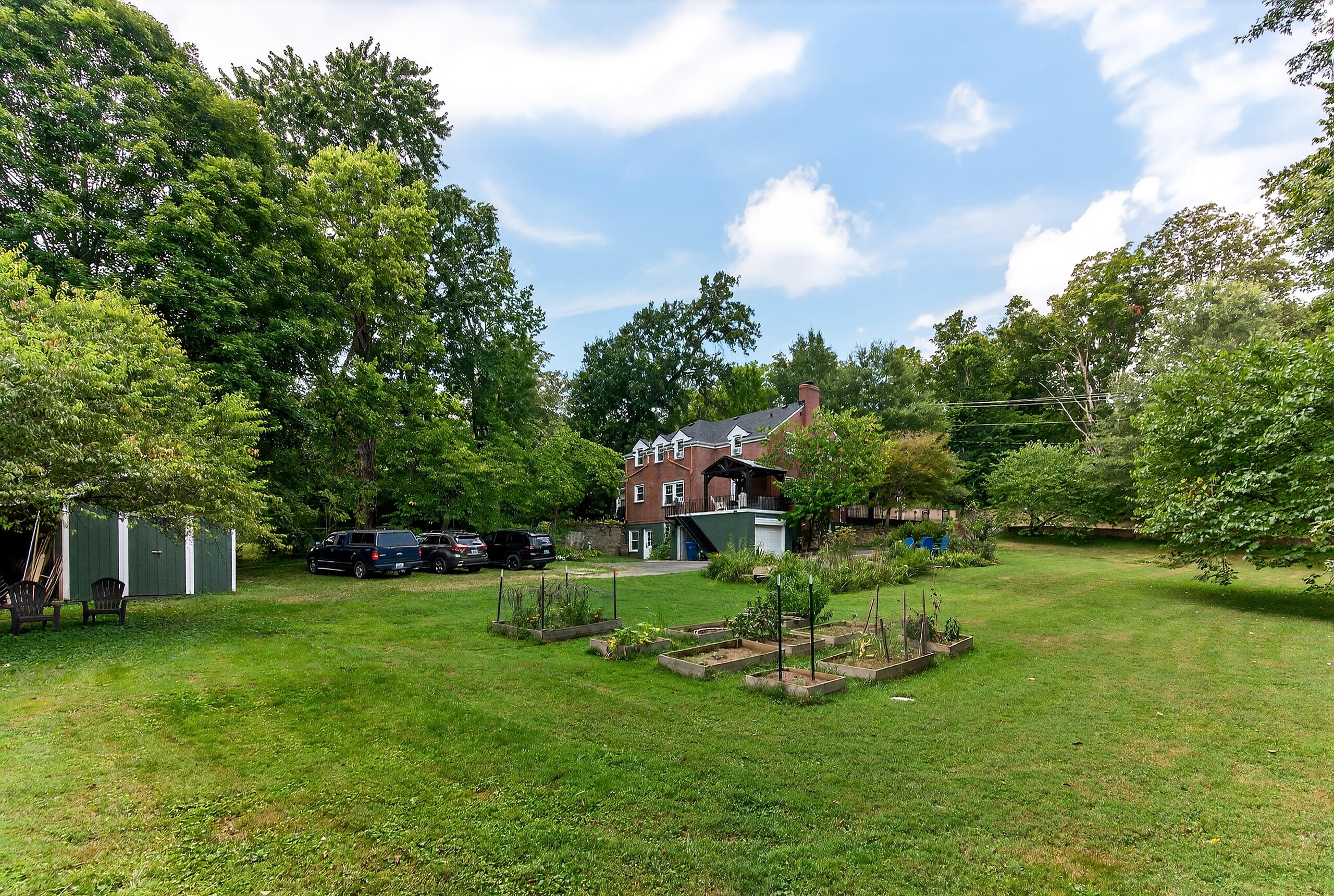 Berea, Kentucky 40403, United States, 4 Bedrooms Bedrooms, ,4 BathroomsBathrooms,Residential,Active,195762