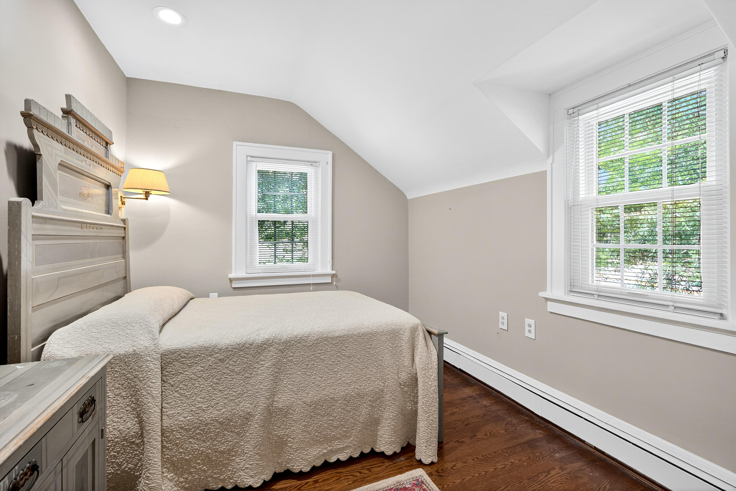 Berea, Kentucky 40403, United States, 4 Bedrooms Bedrooms, ,4 BathroomsBathrooms,Residential,Active,195762